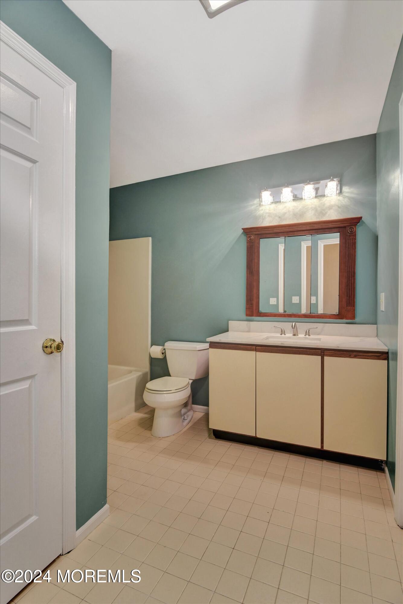 907 Alpine Trail