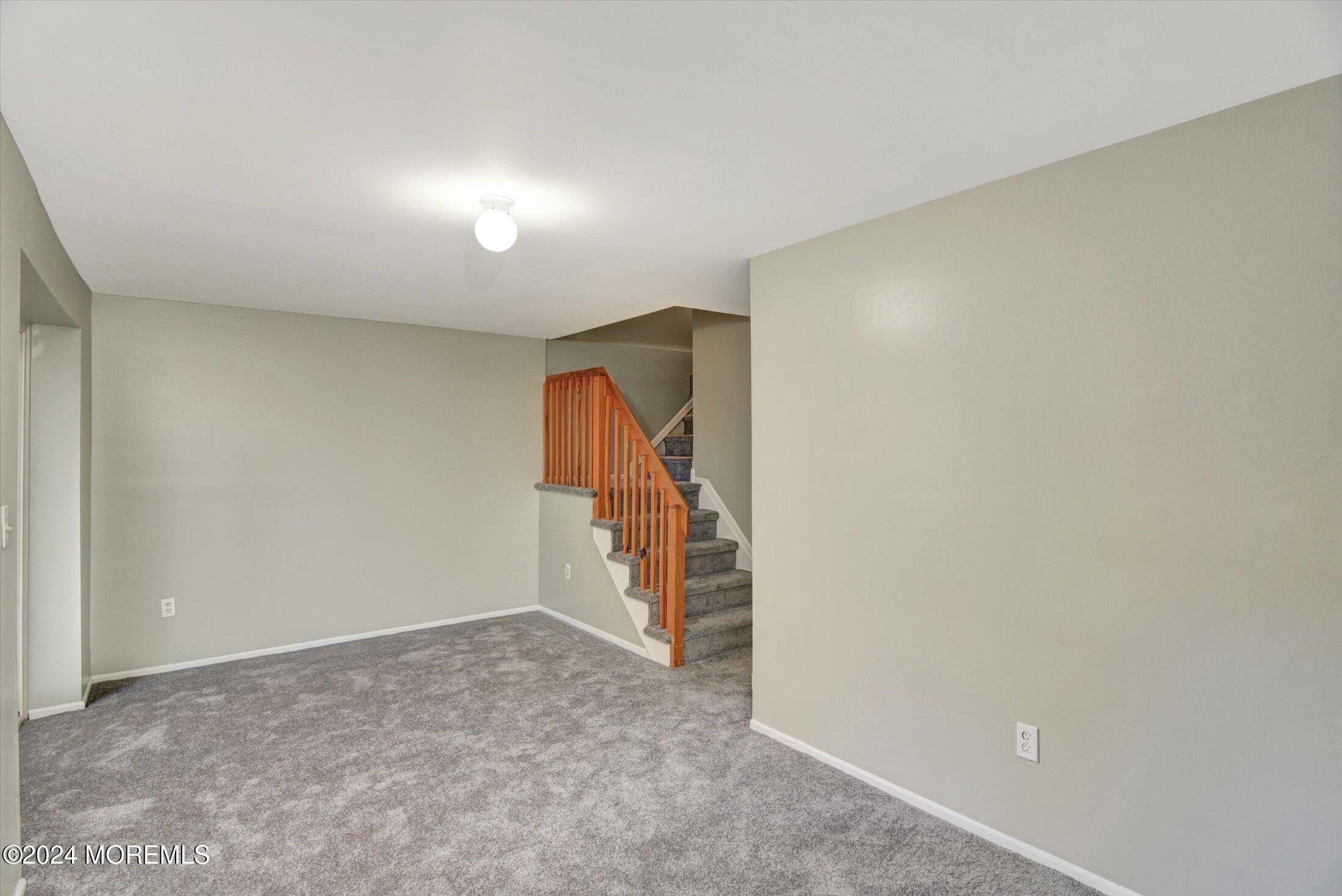 907 Alpine Trail
