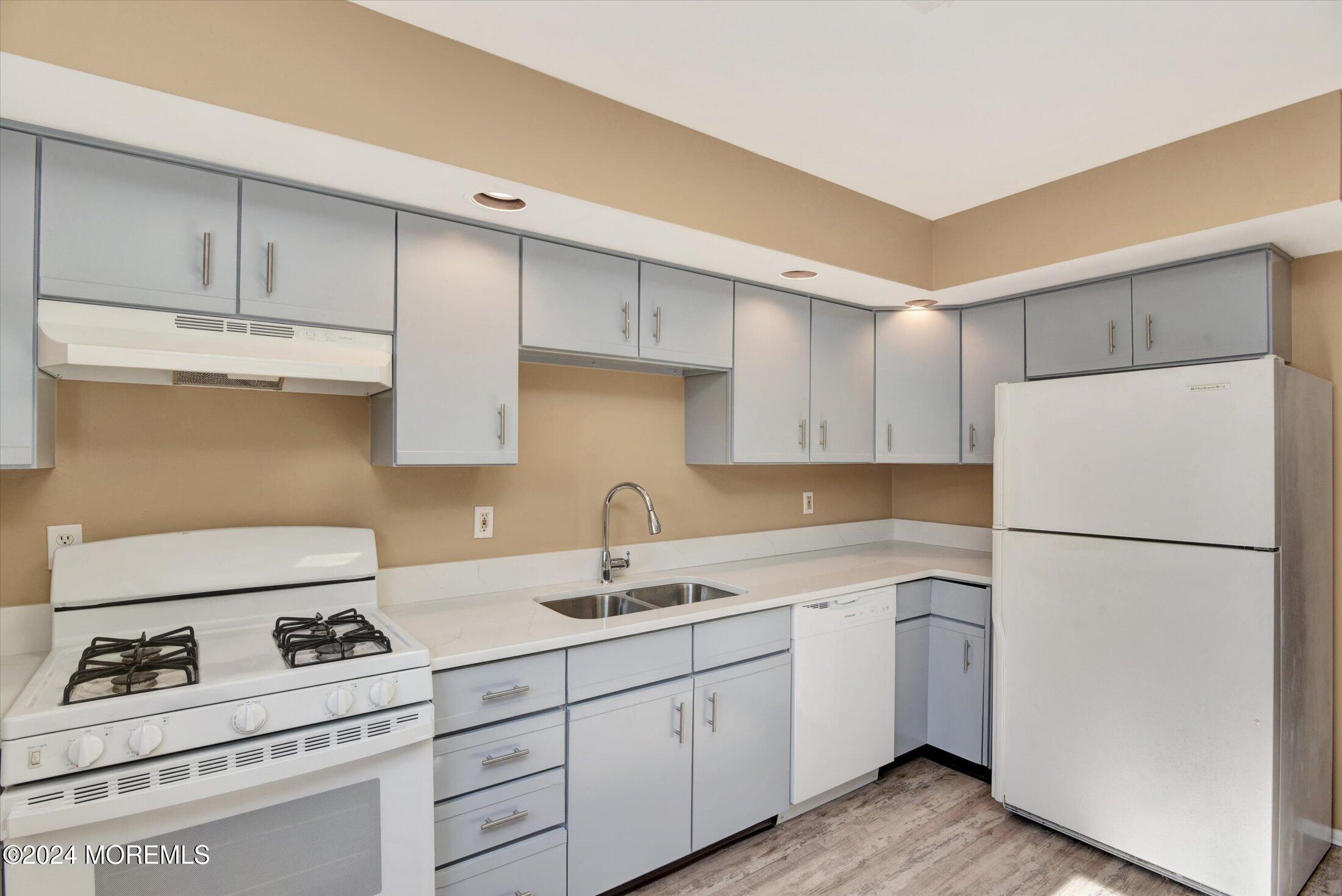 907 Alpine Trail