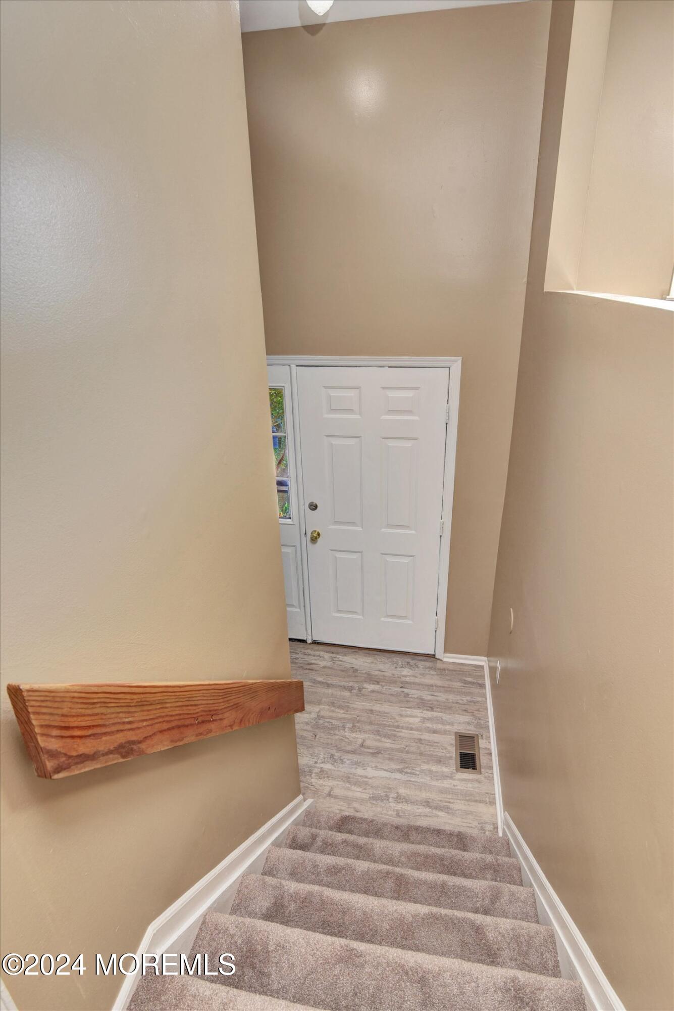 907 Alpine Trail