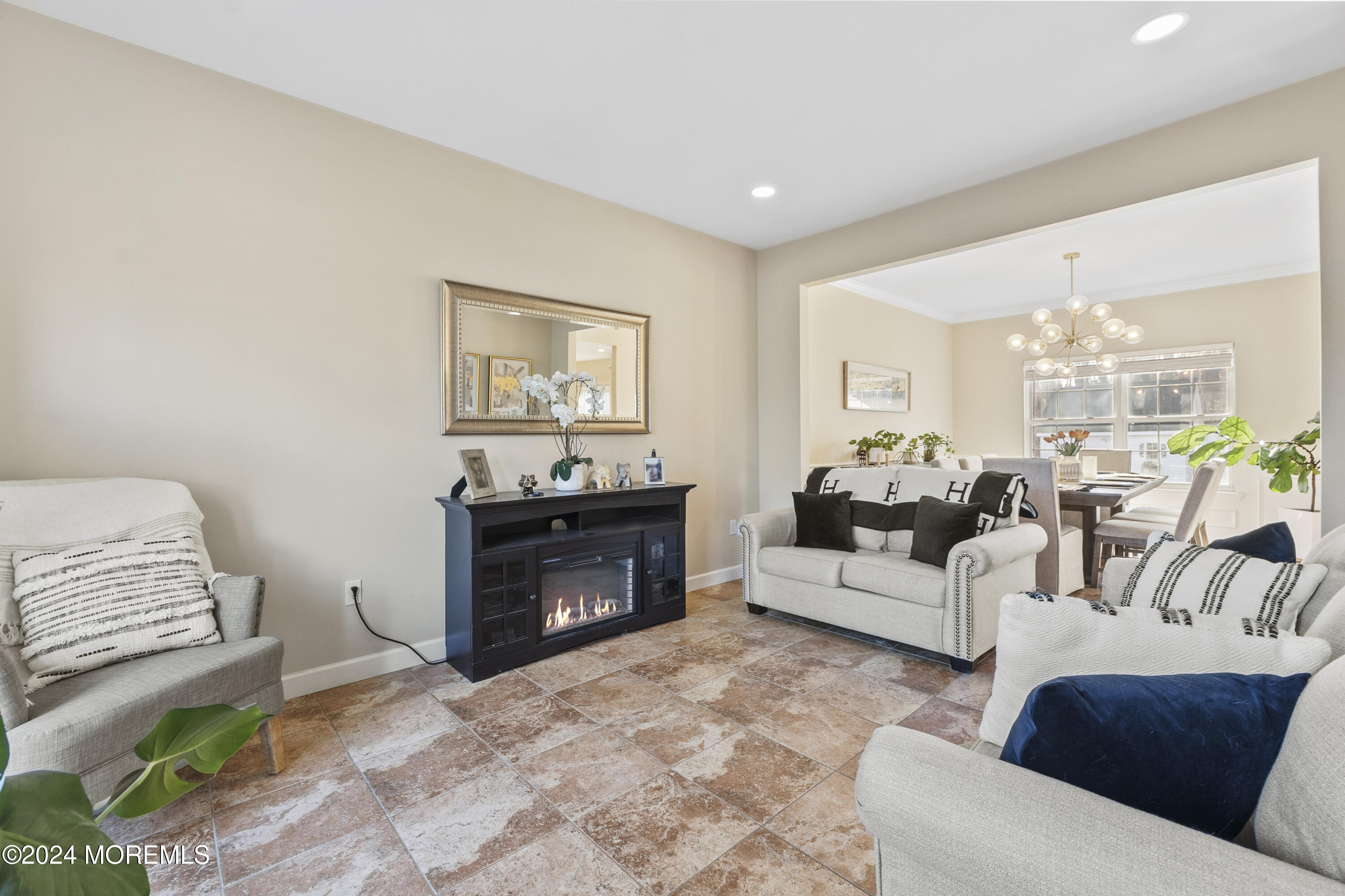 845 Woodbury Drive