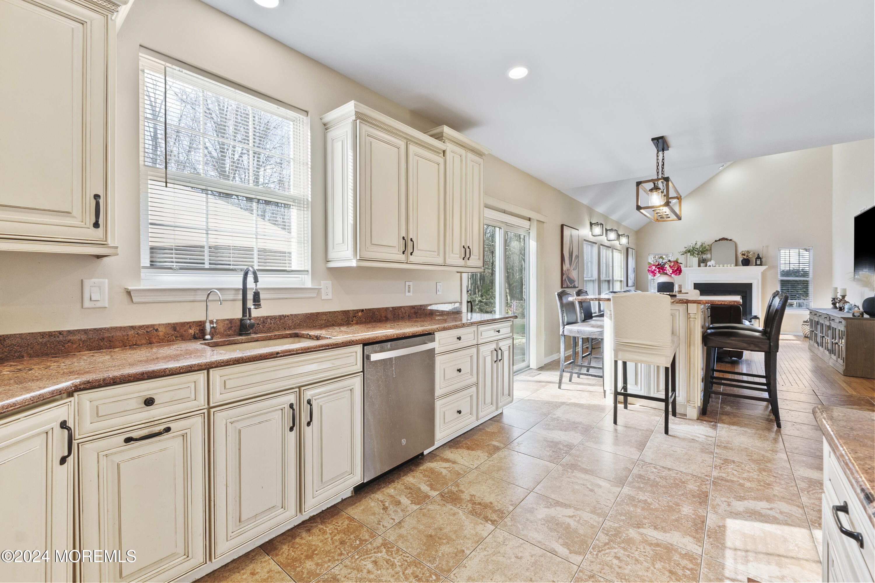 845 Woodbury Drive