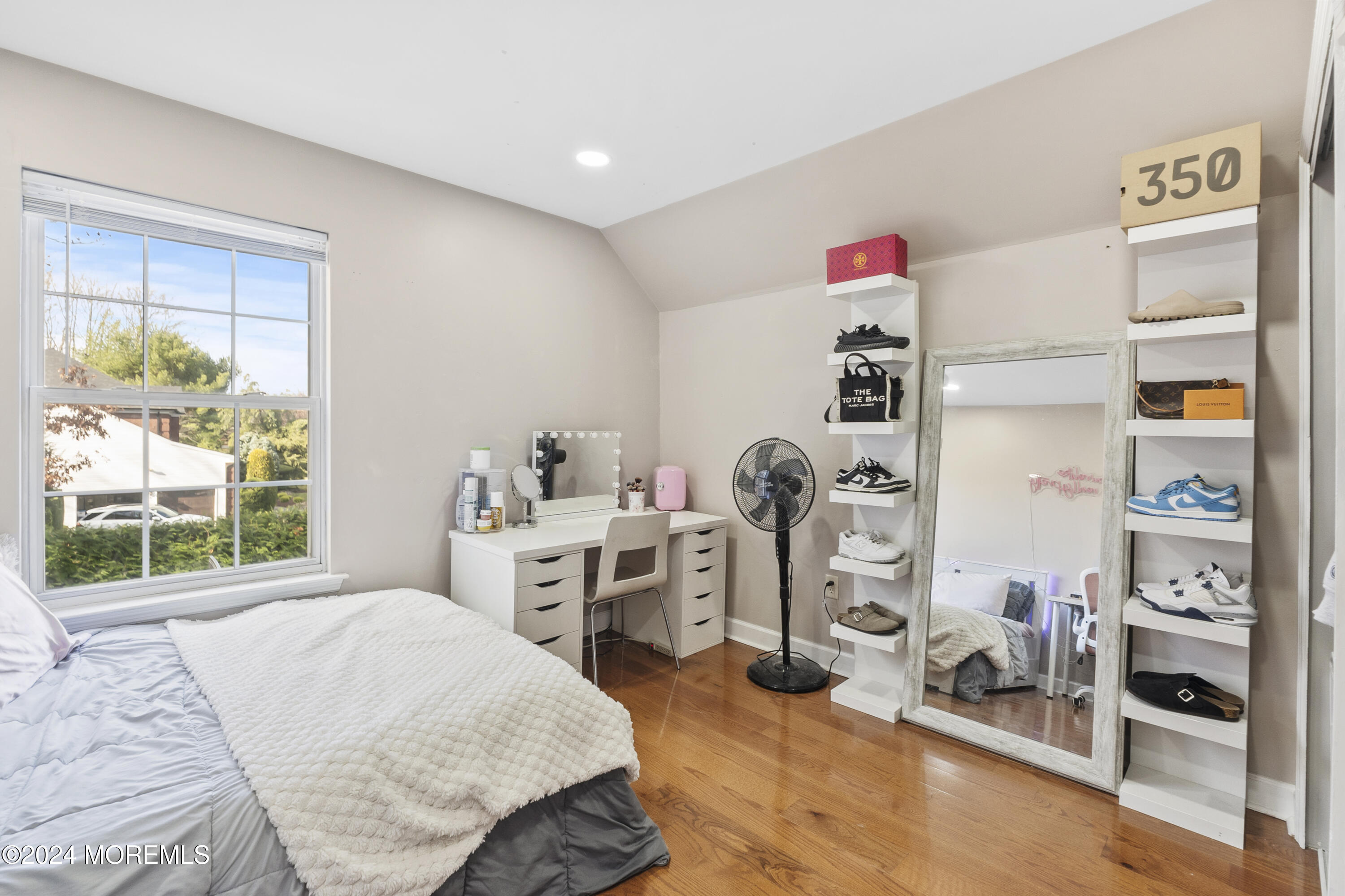 845 Woodbury Drive