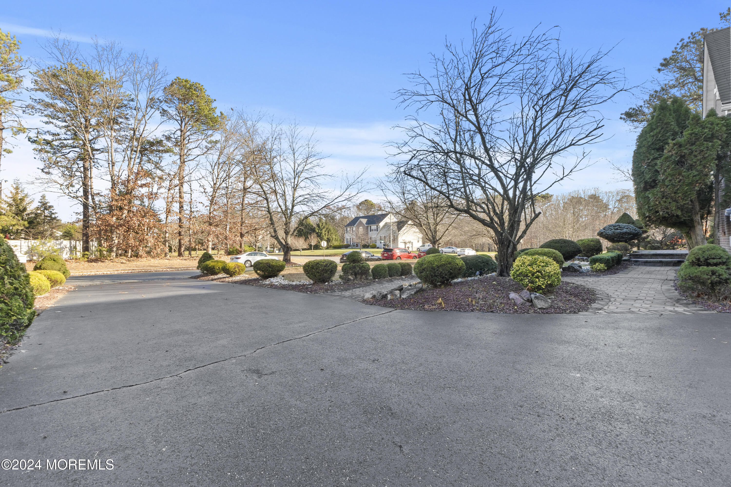 845 Woodbury Drive