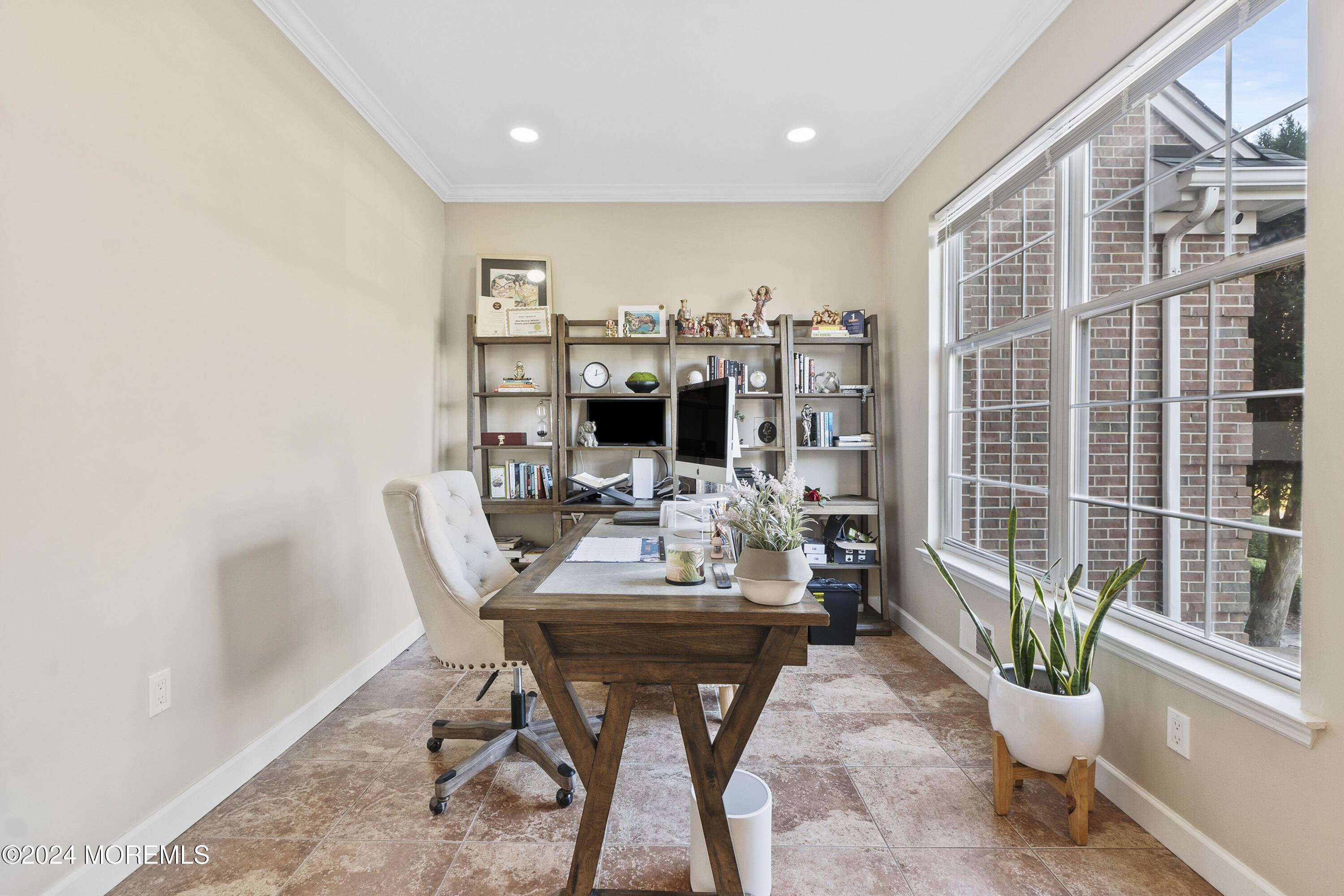 845 Woodbury Drive