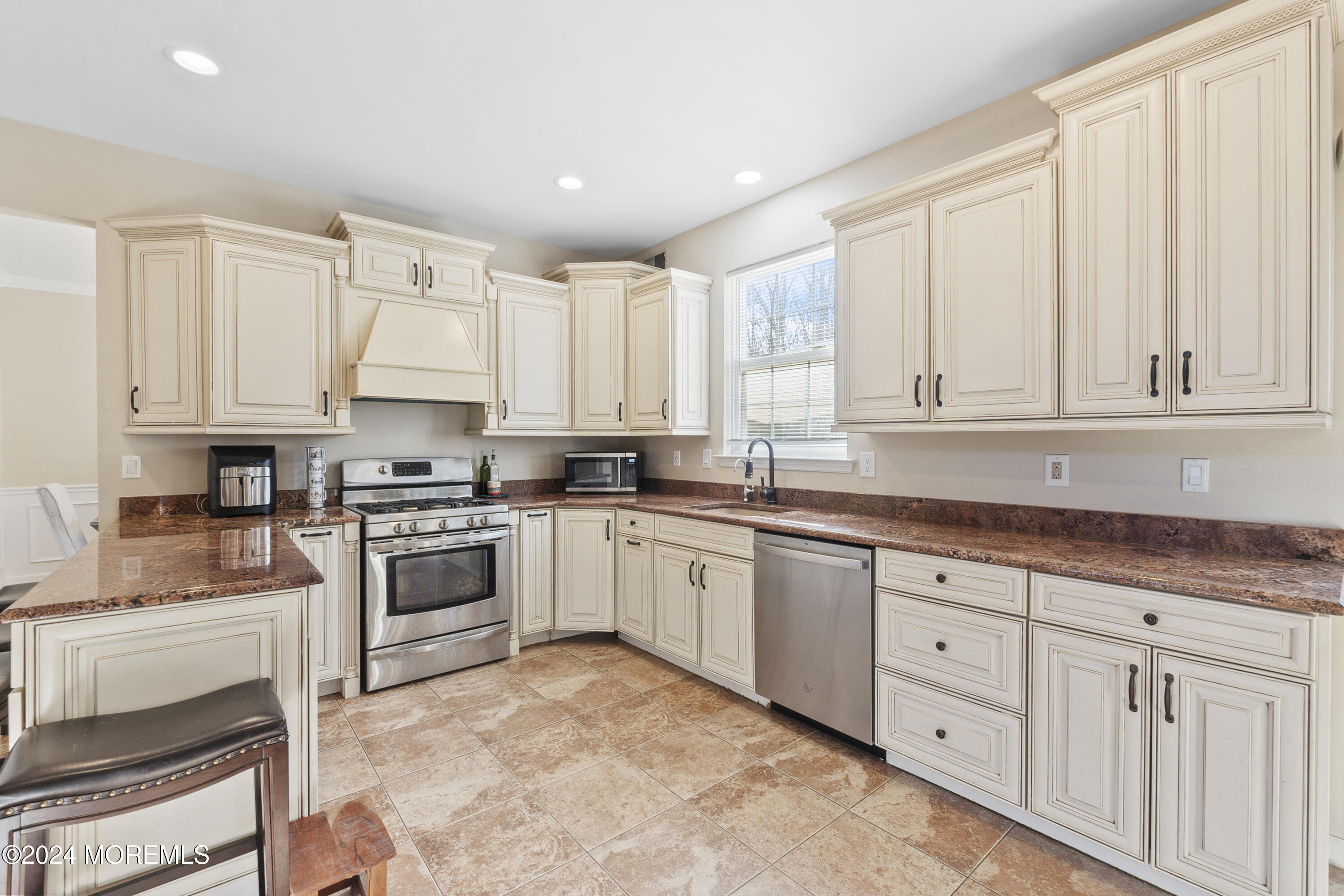 845 Woodbury Drive