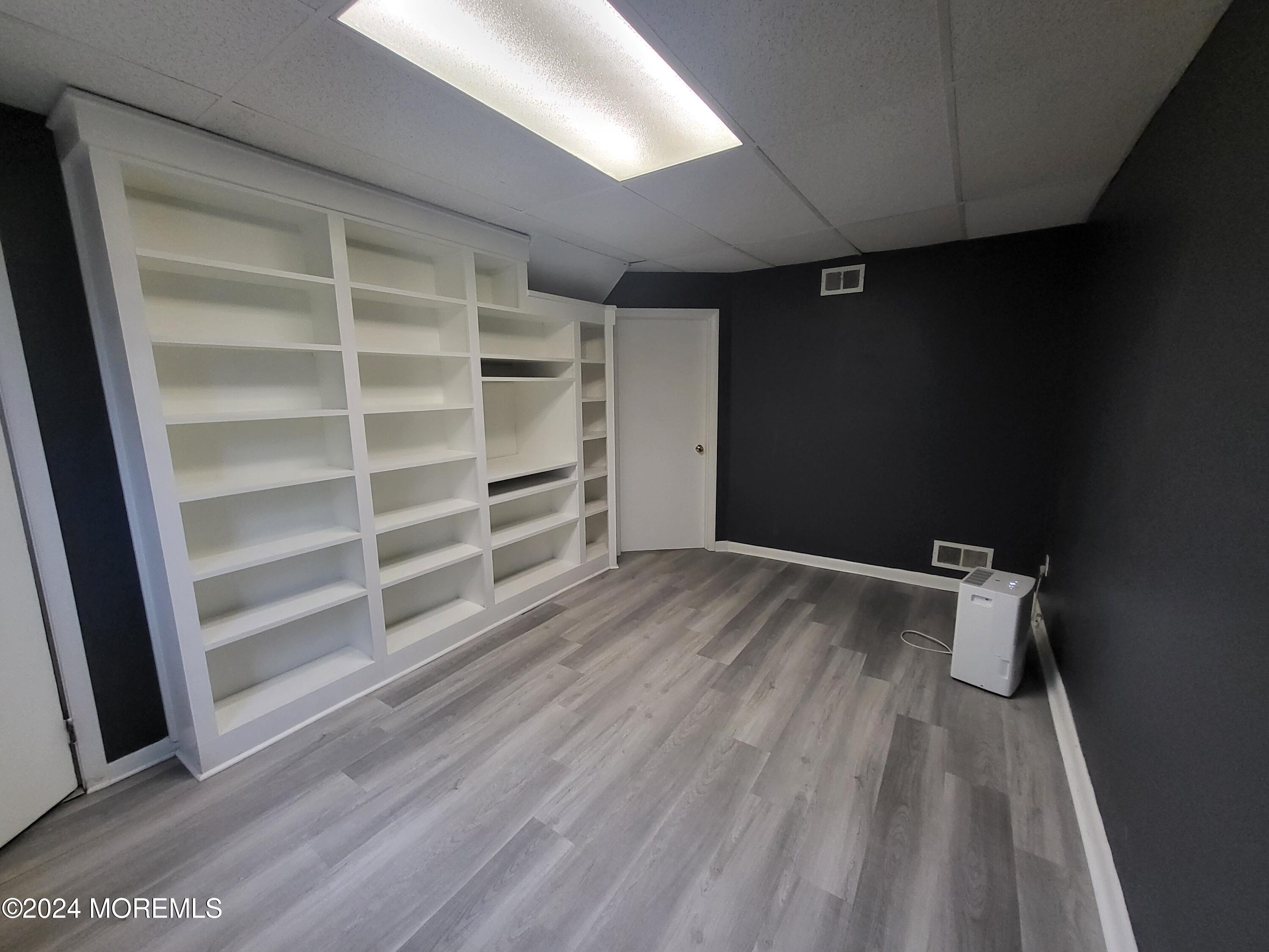 1206 Sunset Avenue, 3