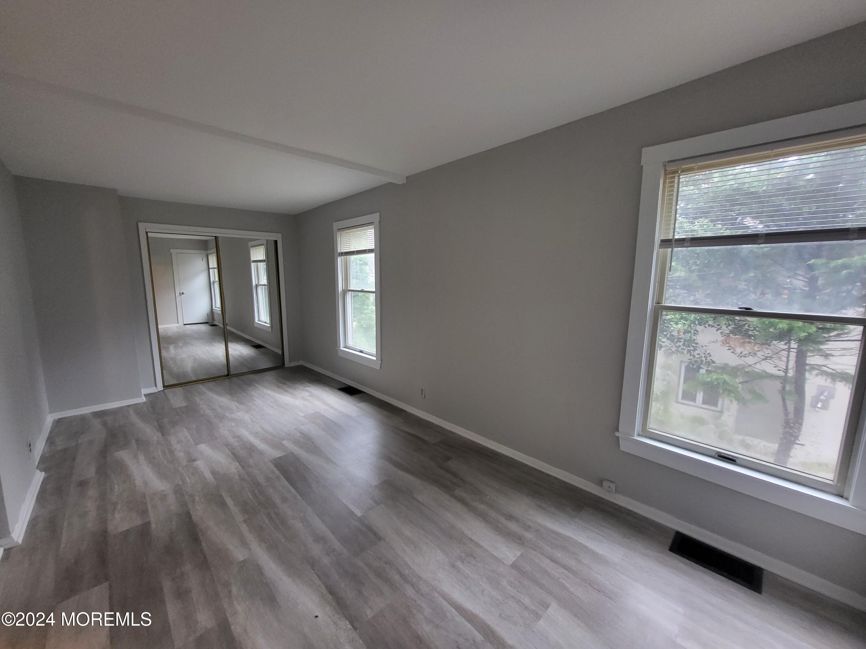 1206 Sunset Avenue, 3