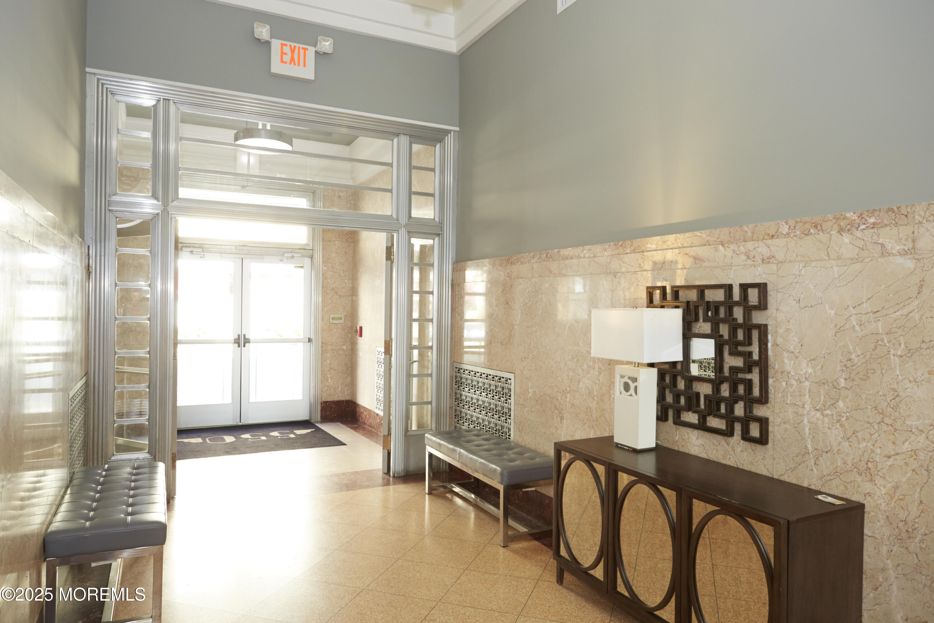 550 Cookman Avenue, 212