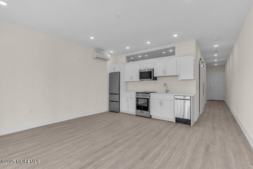 19 Carr Avenue, 312