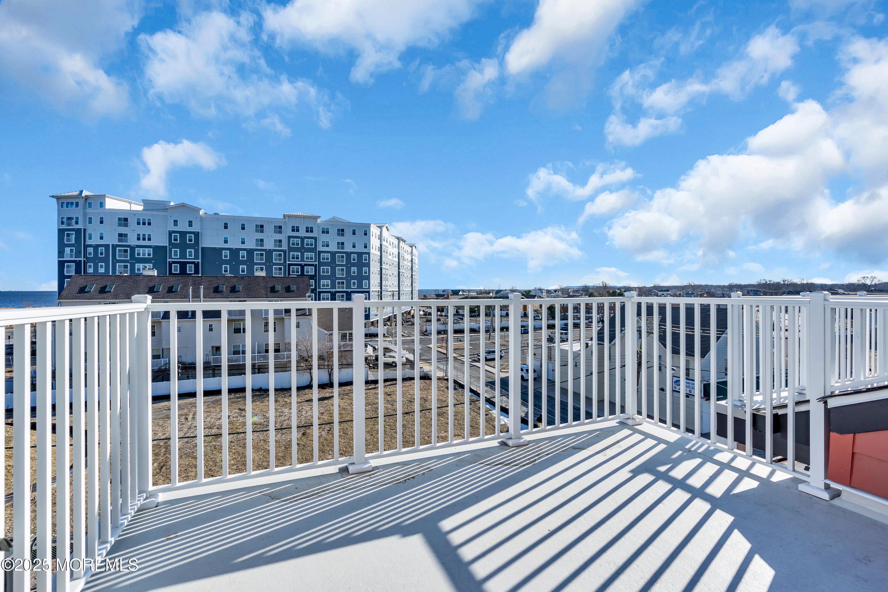 19 Carr Avenue 313