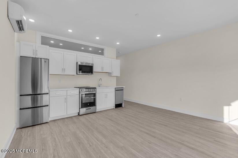 19 Carr Avenue, 316