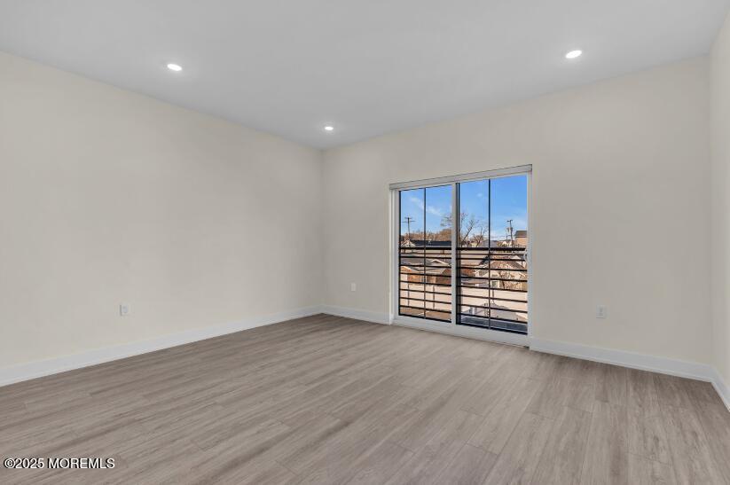 19 Carr Avenue, 316