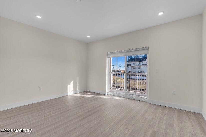19 Carr Avenue, 316