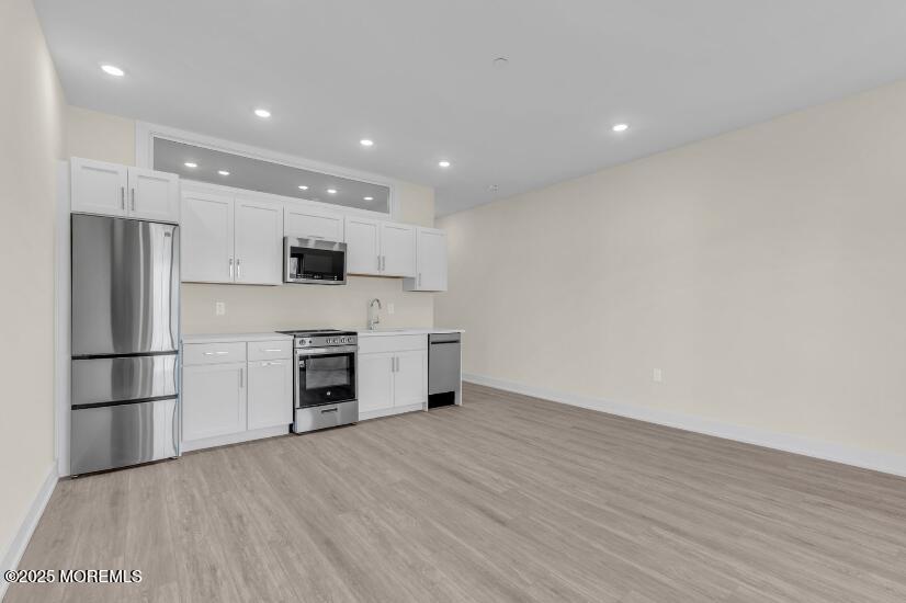 19 Carr Avenue, 316