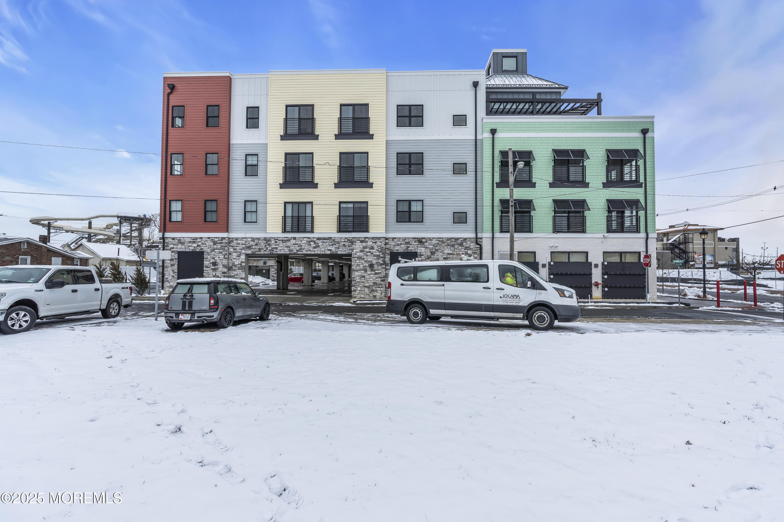 19 Carr Avenue, 316