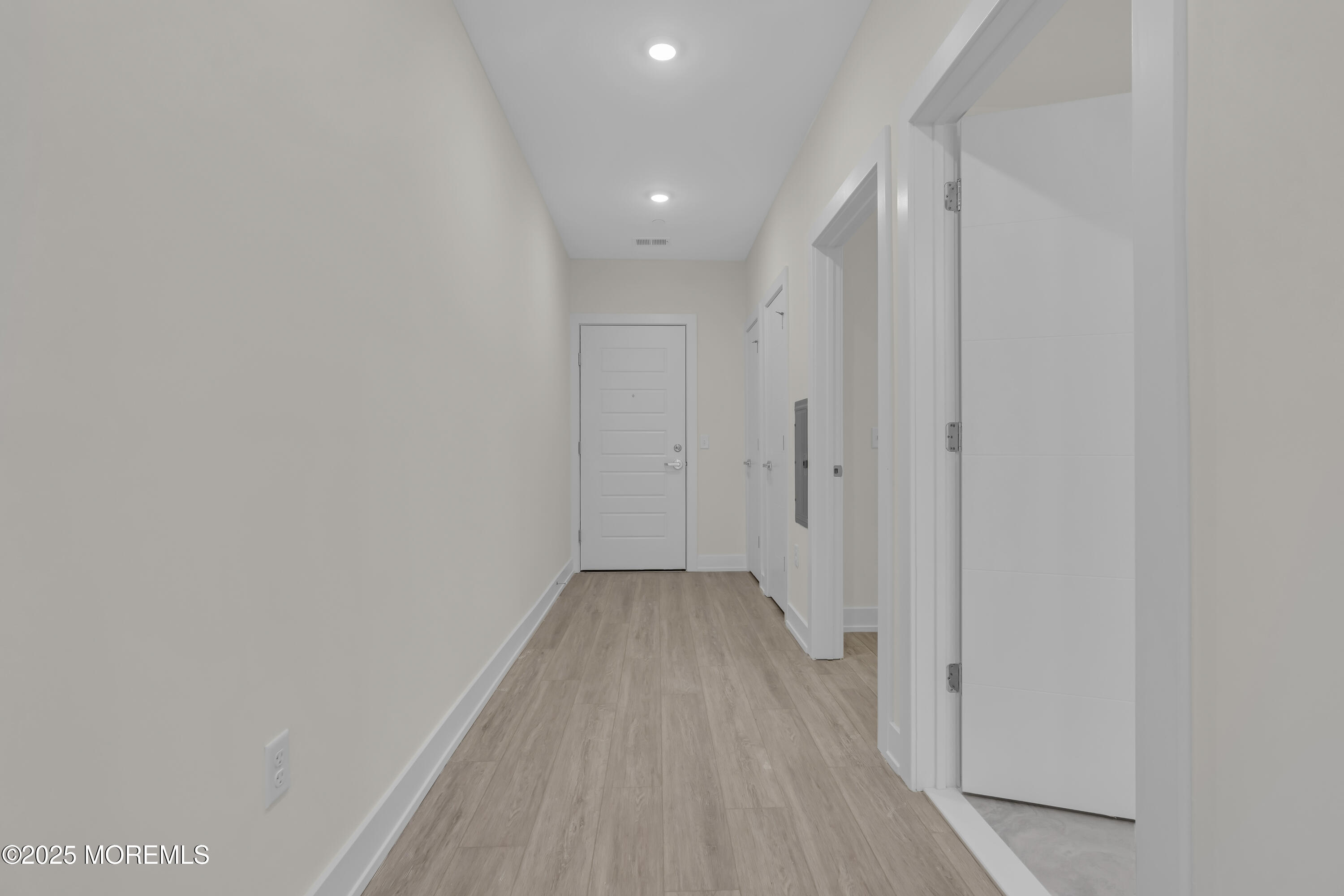 19 Carr Avenue 403