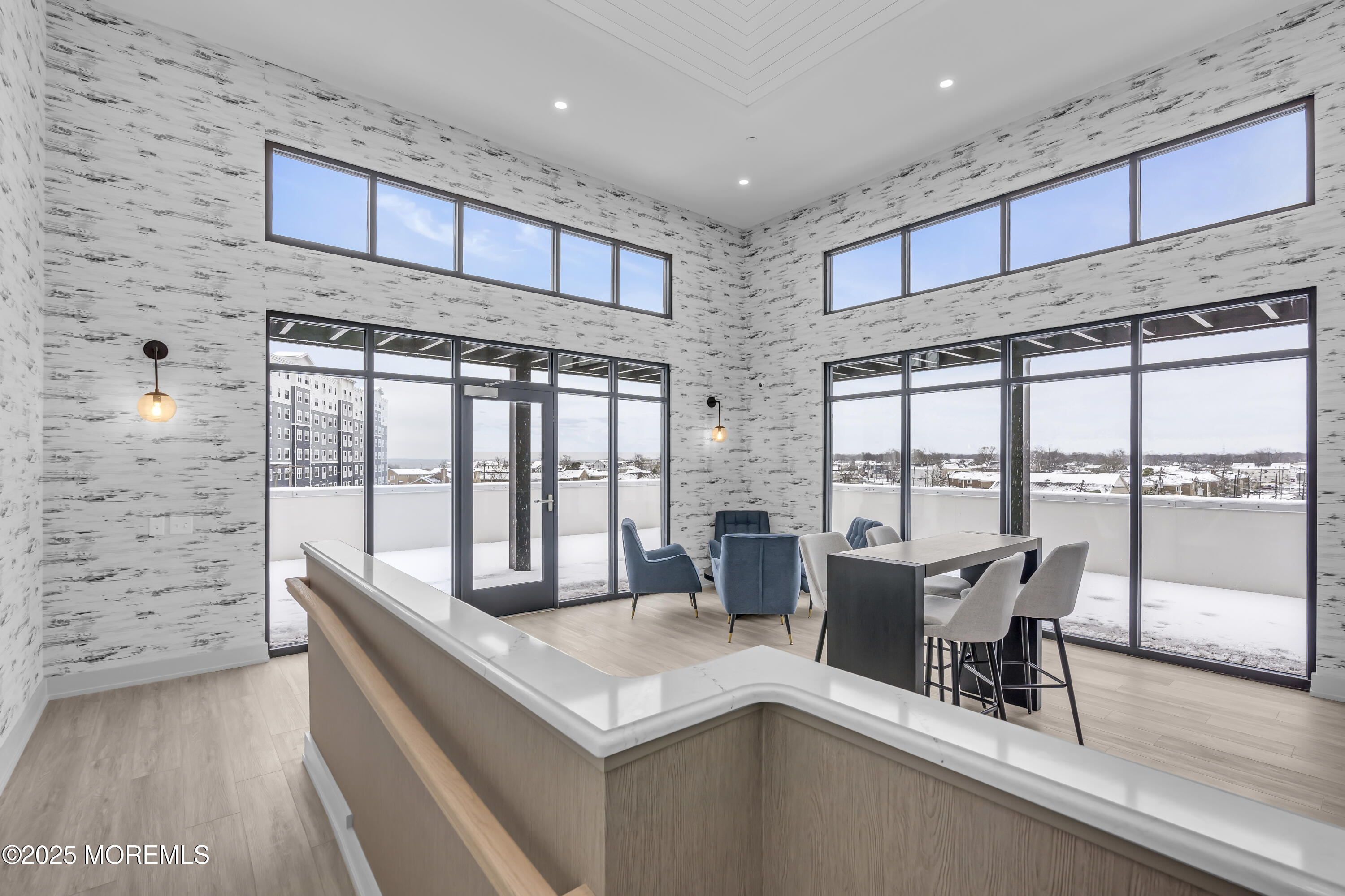 19 Carr Avenue 416