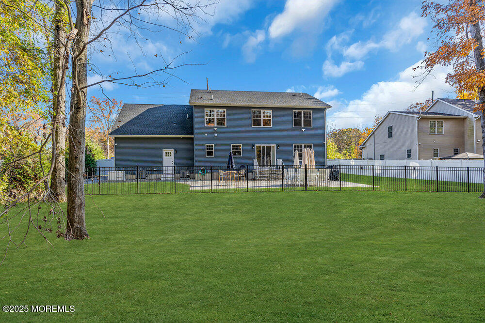 160 Willow Avenue