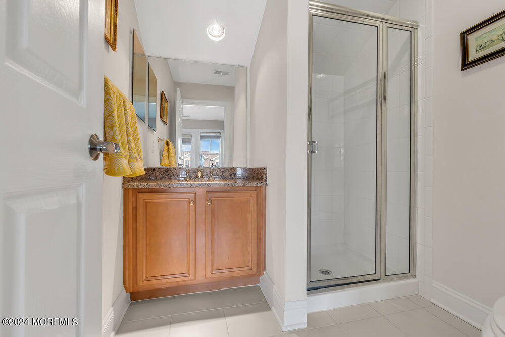 7 St James Place, 4