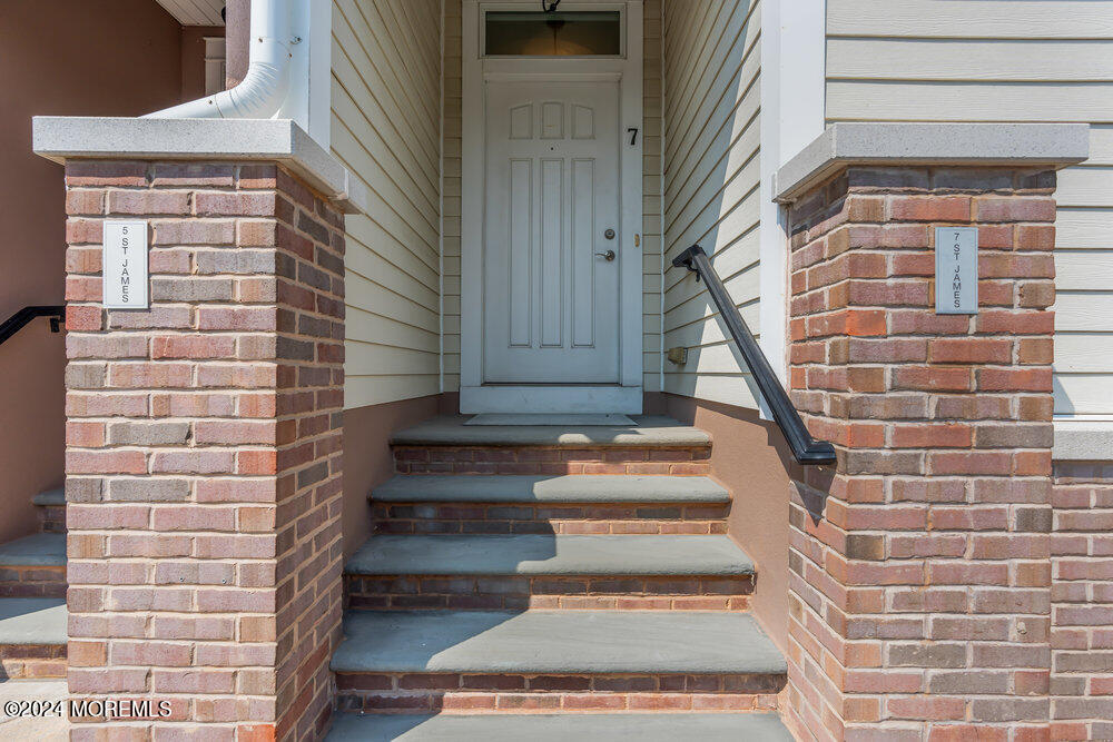 7 St James Place, 4
