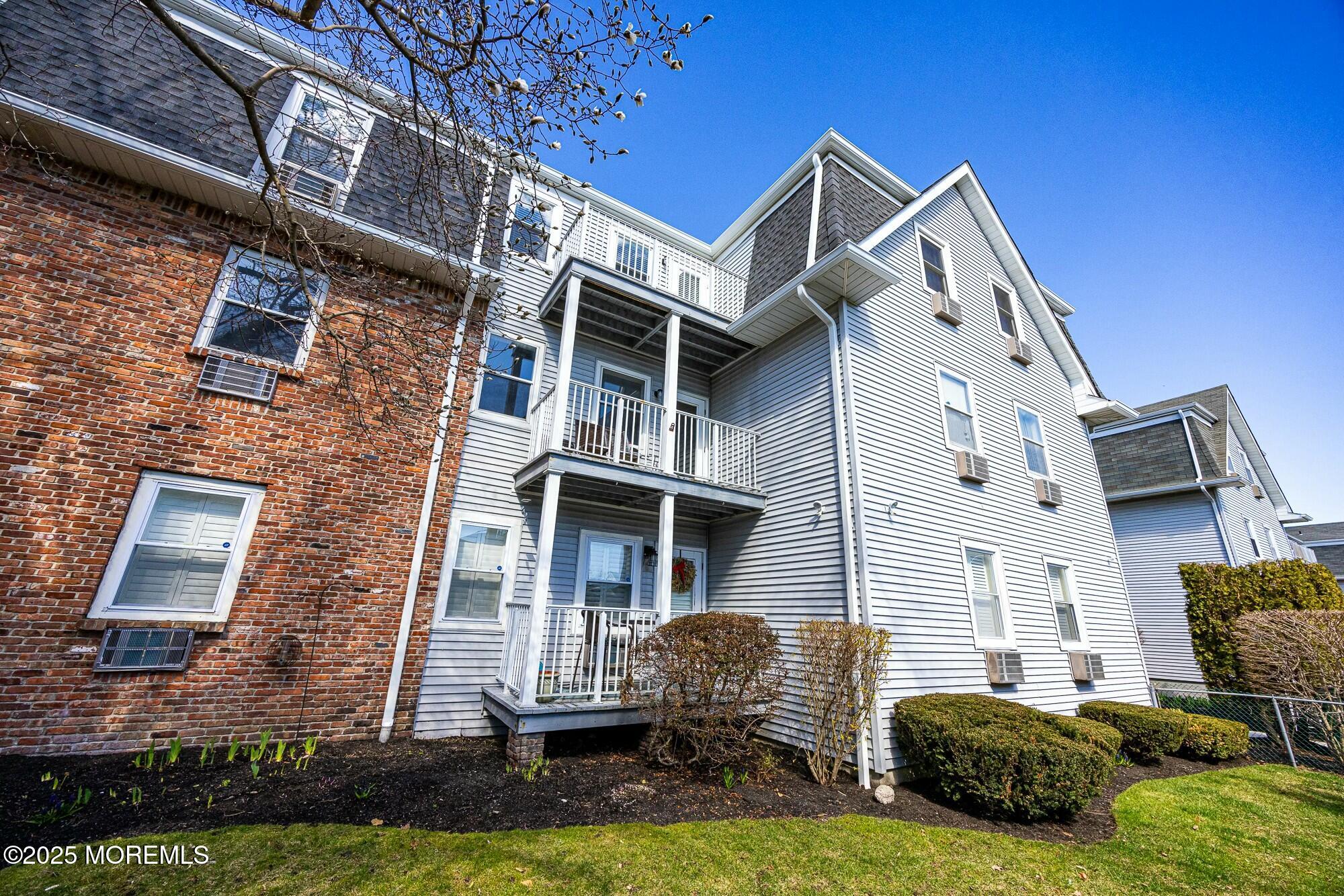 75 Whitefield Avenue, 413