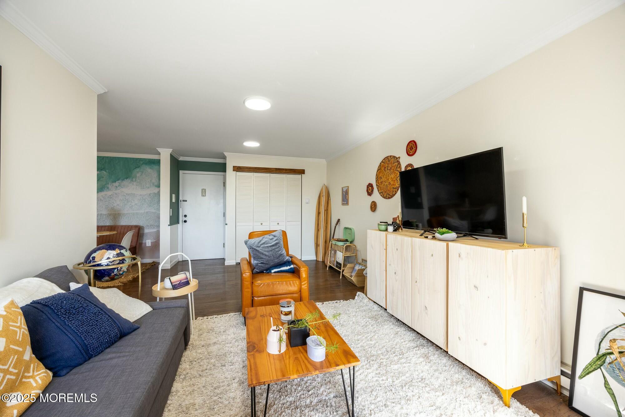 75 Whitefield Avenue, 413