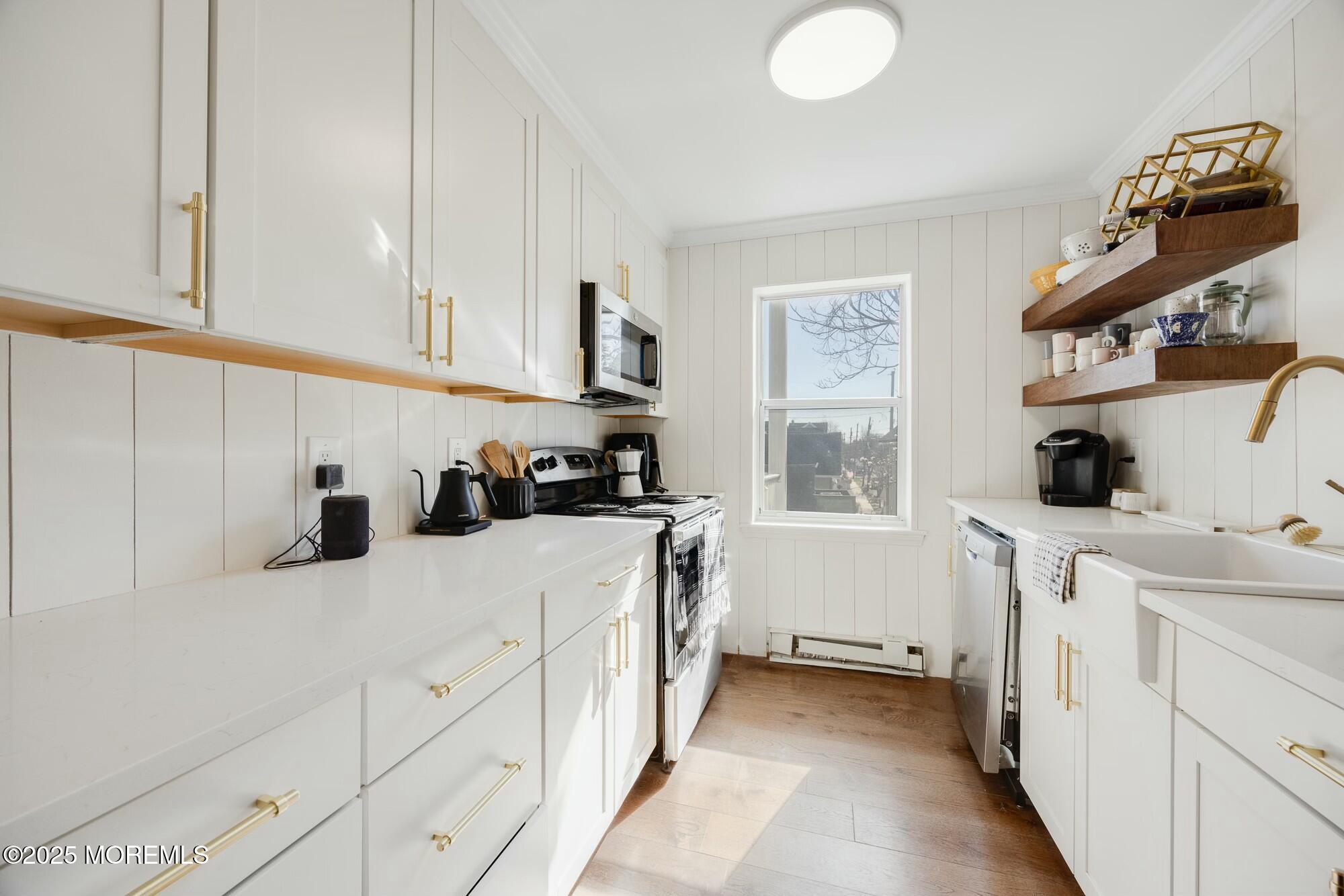75 Whitefield Avenue, 413
