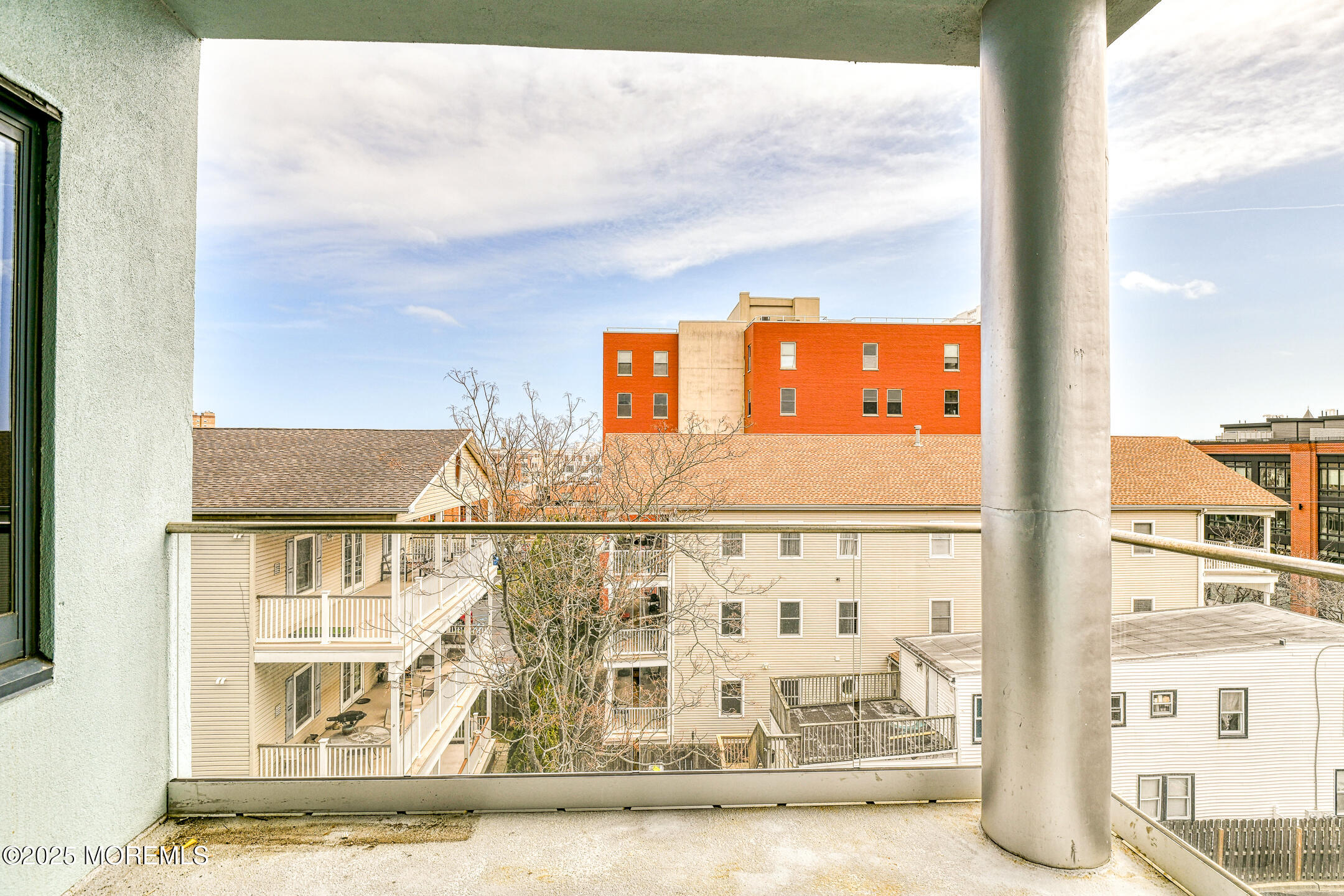 510 Monroe Avenue, 403