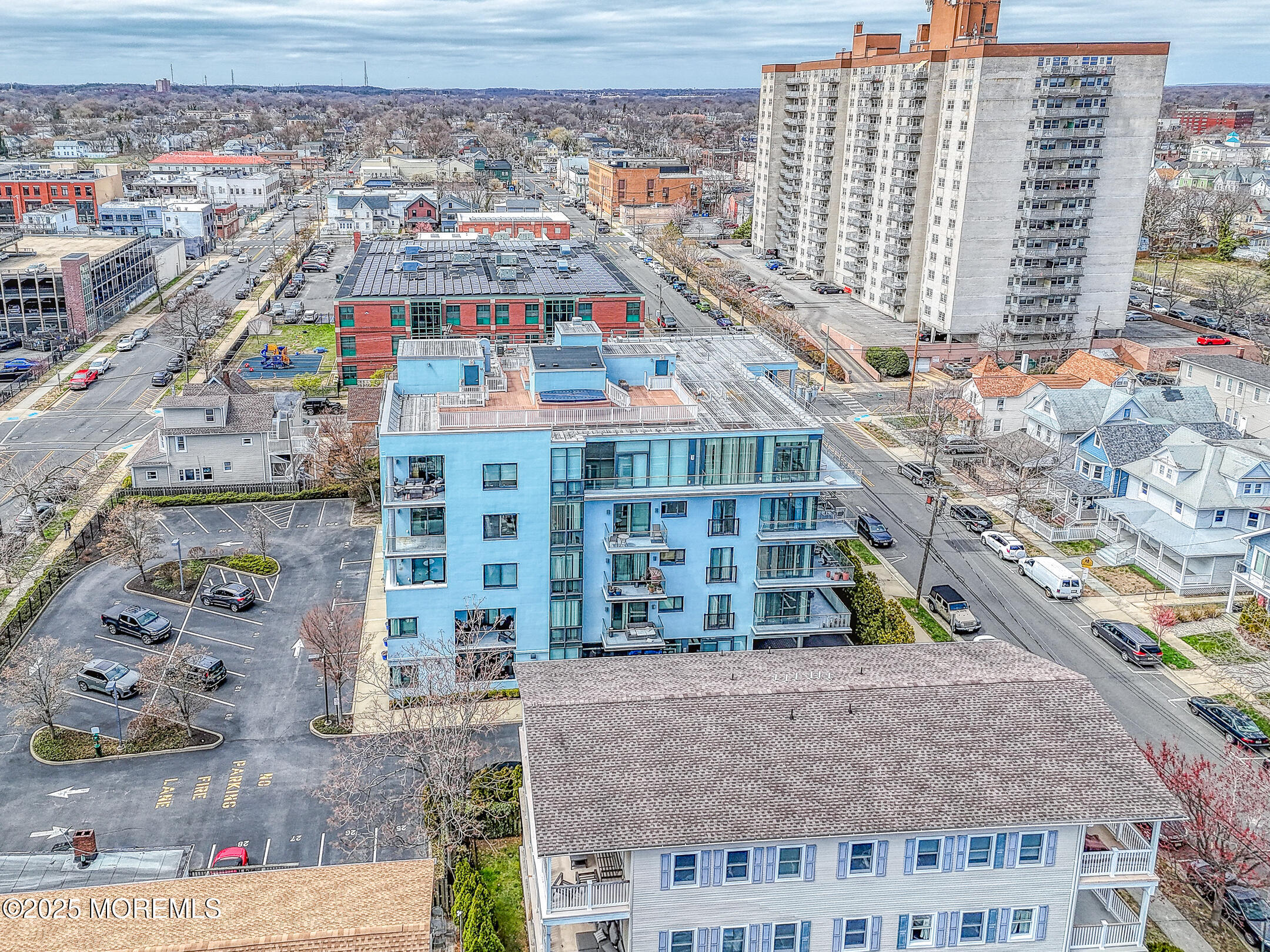 510 Monroe Avenue, 403