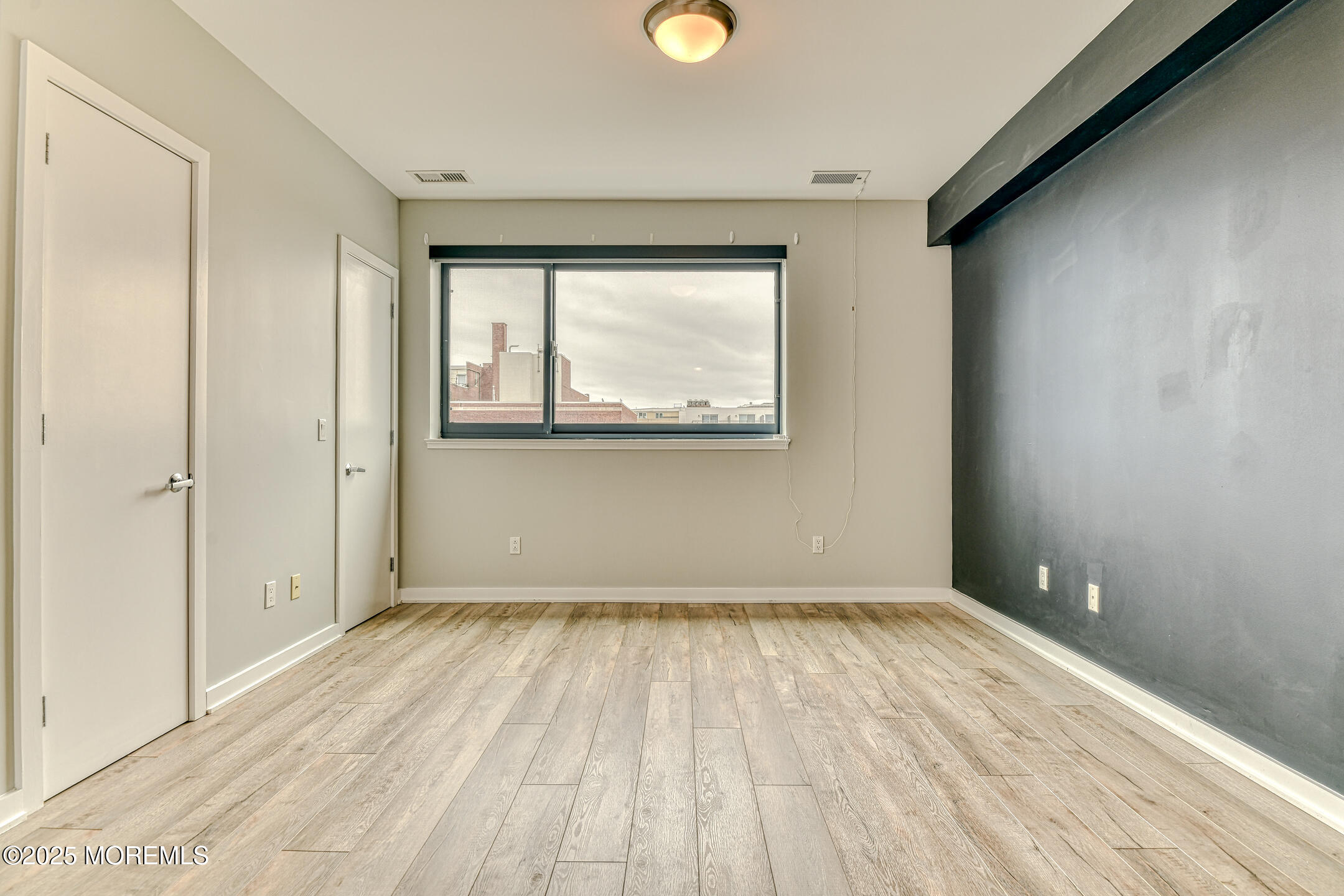 510 Monroe Avenue, 403