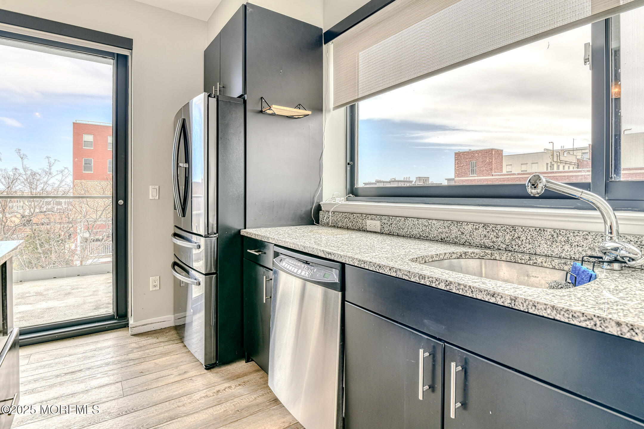 510 Monroe Avenue, 403