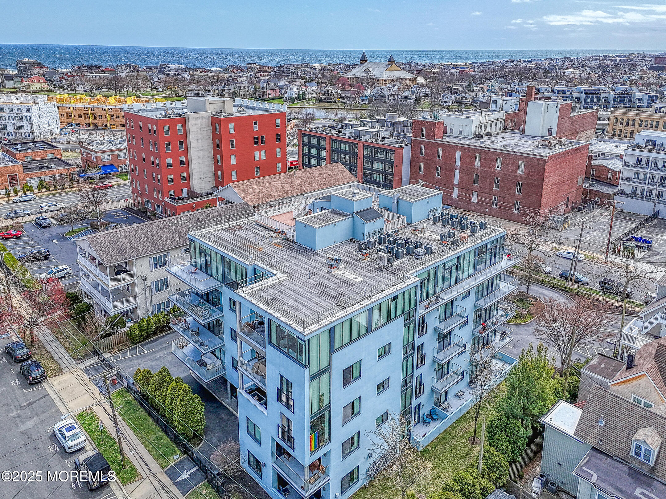 510 Monroe Avenue, 403