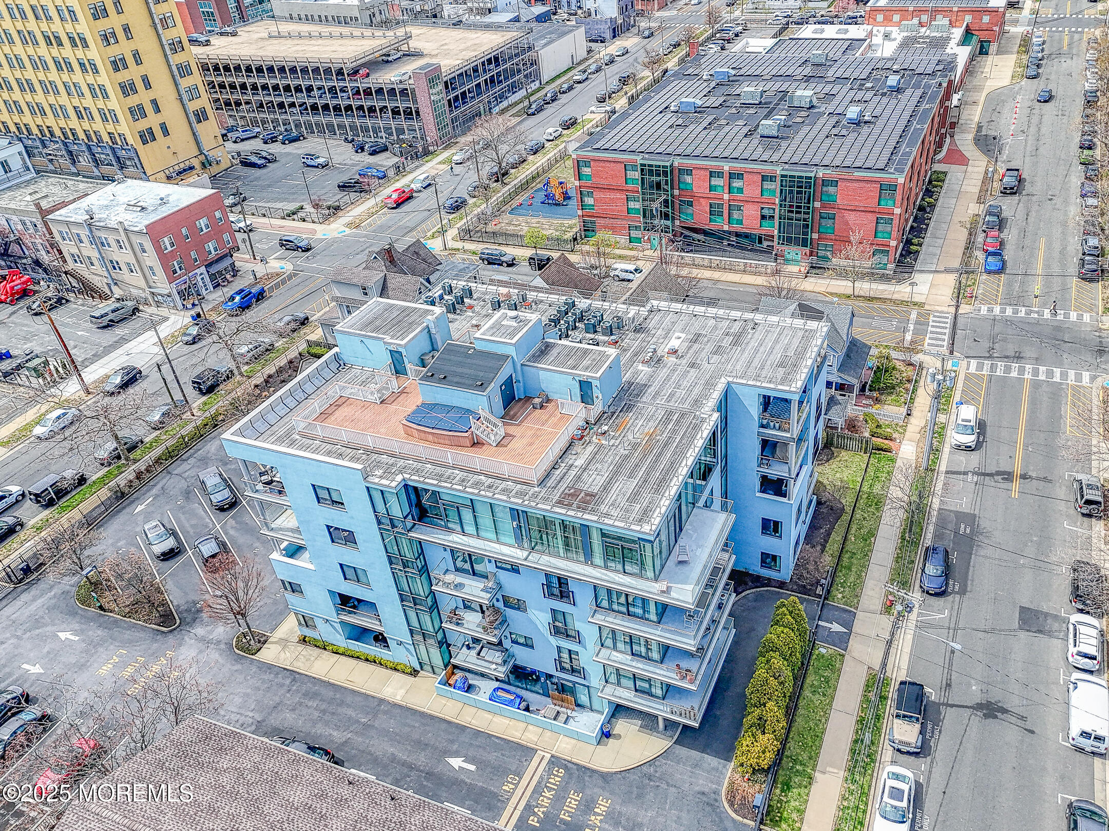 510 Monroe Avenue, 403