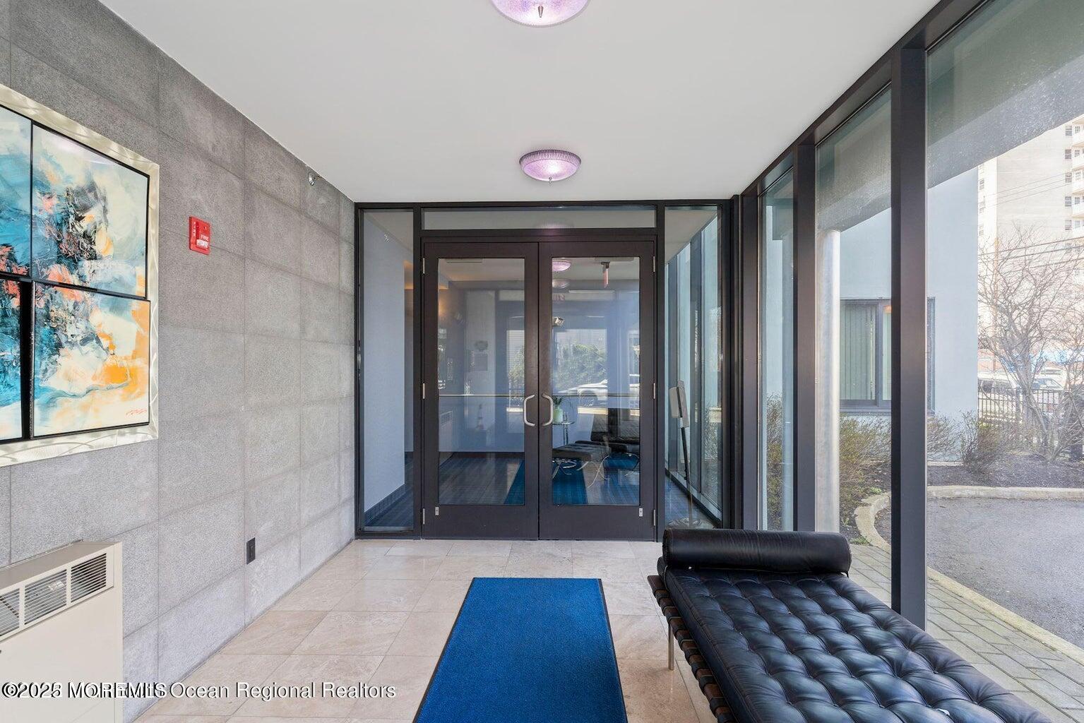 510 Monroe Avenue, 403