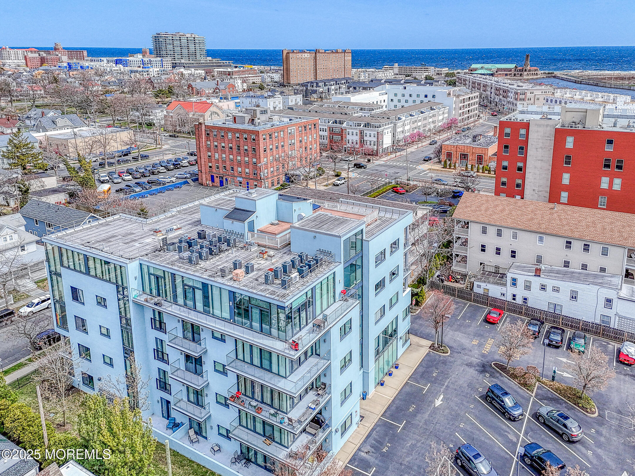 510 Monroe Avenue, 403
