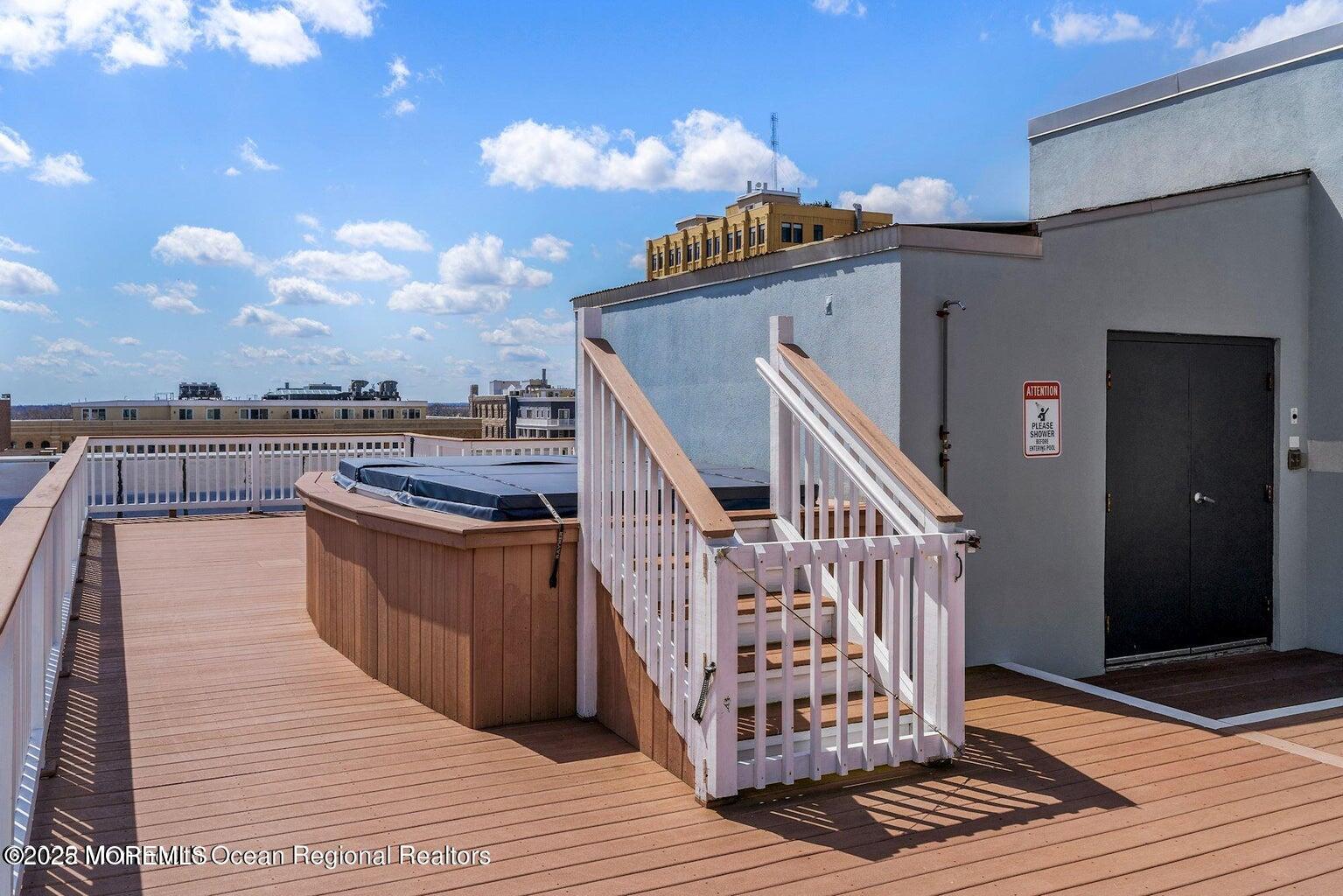 510 Monroe Avenue, 403