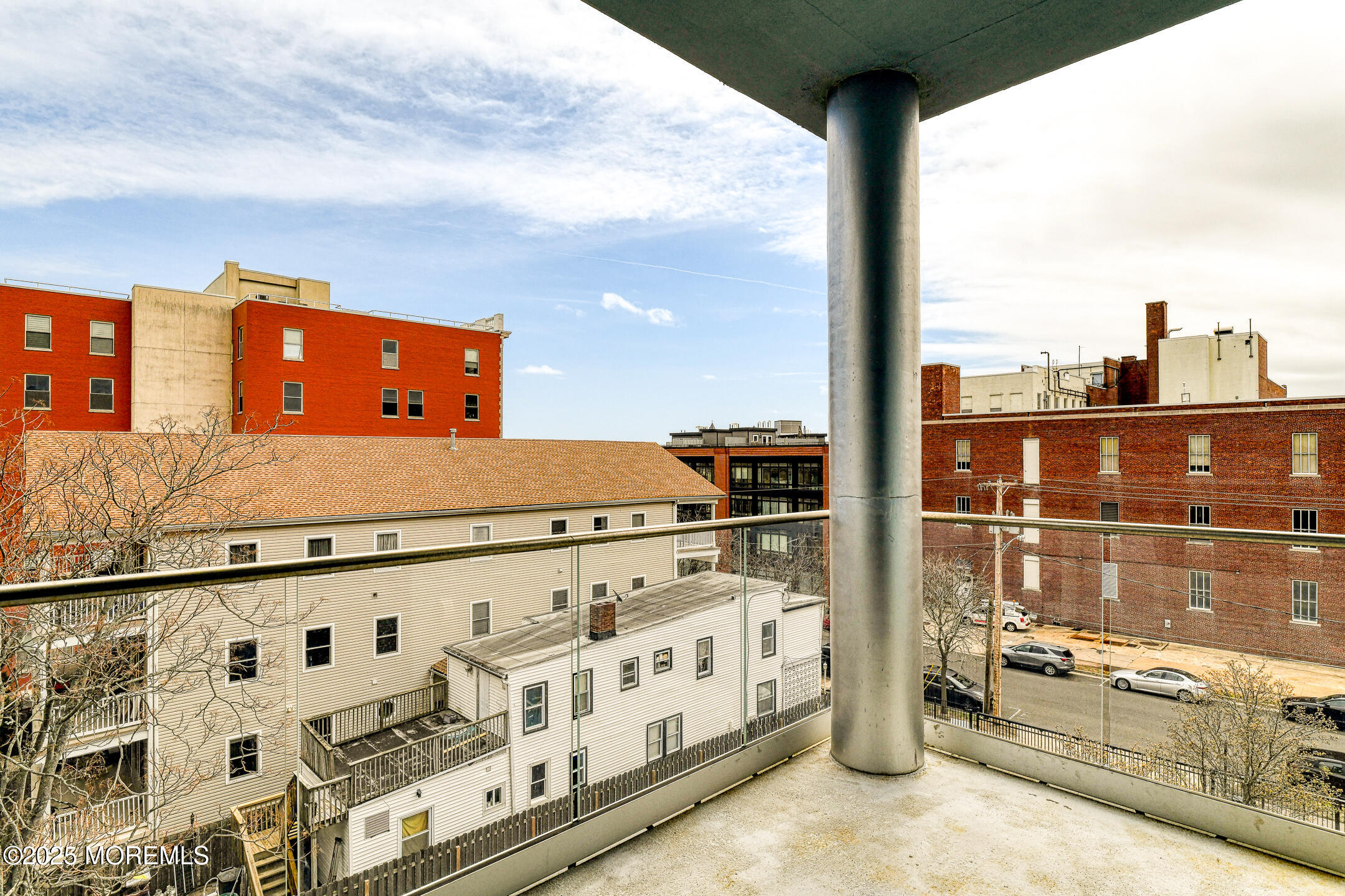 510 Monroe Avenue, 403