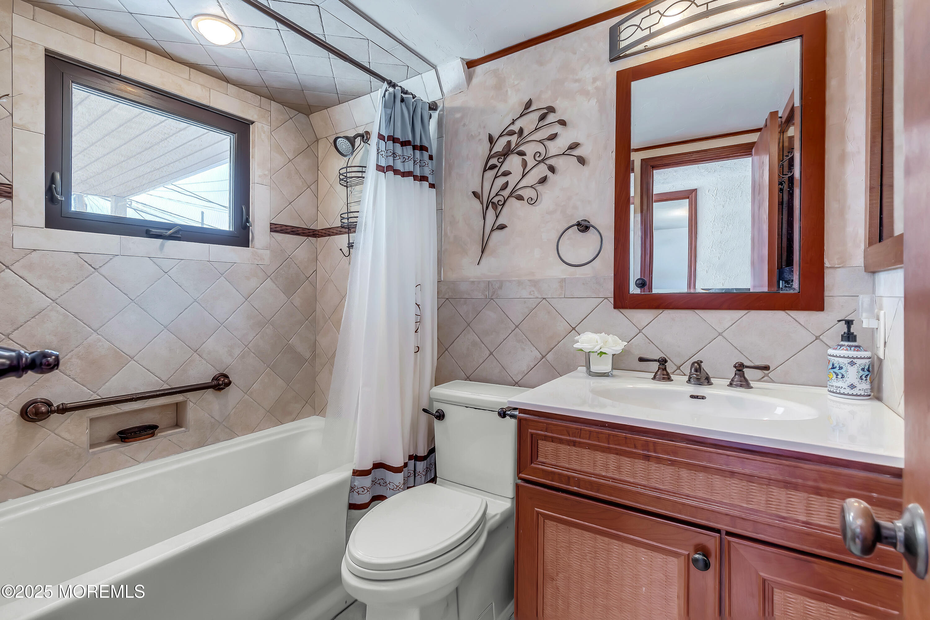 148 Royal Drive