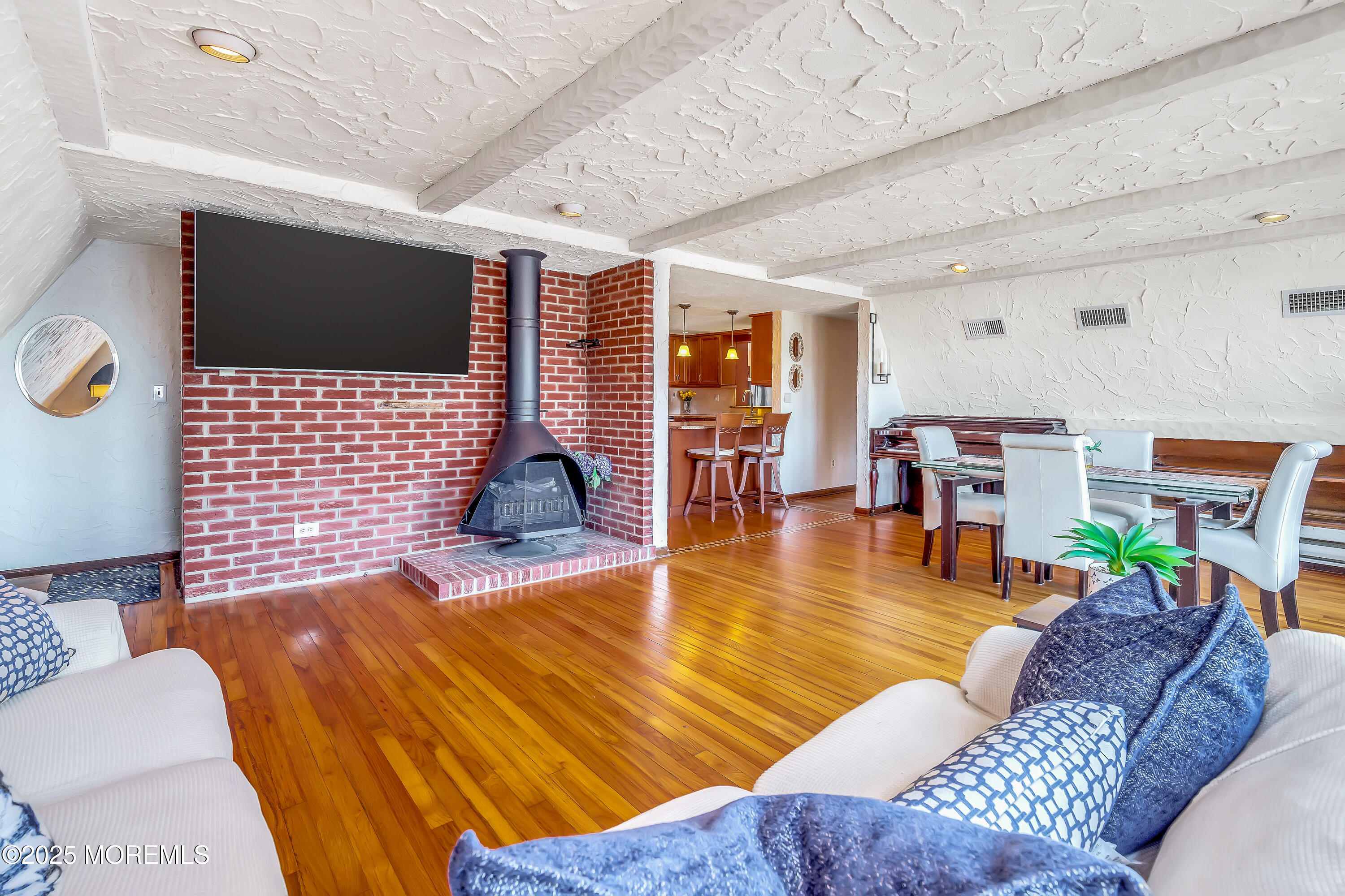 148 Royal Drive