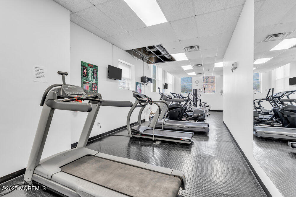 501 Grand Avenue, 4D