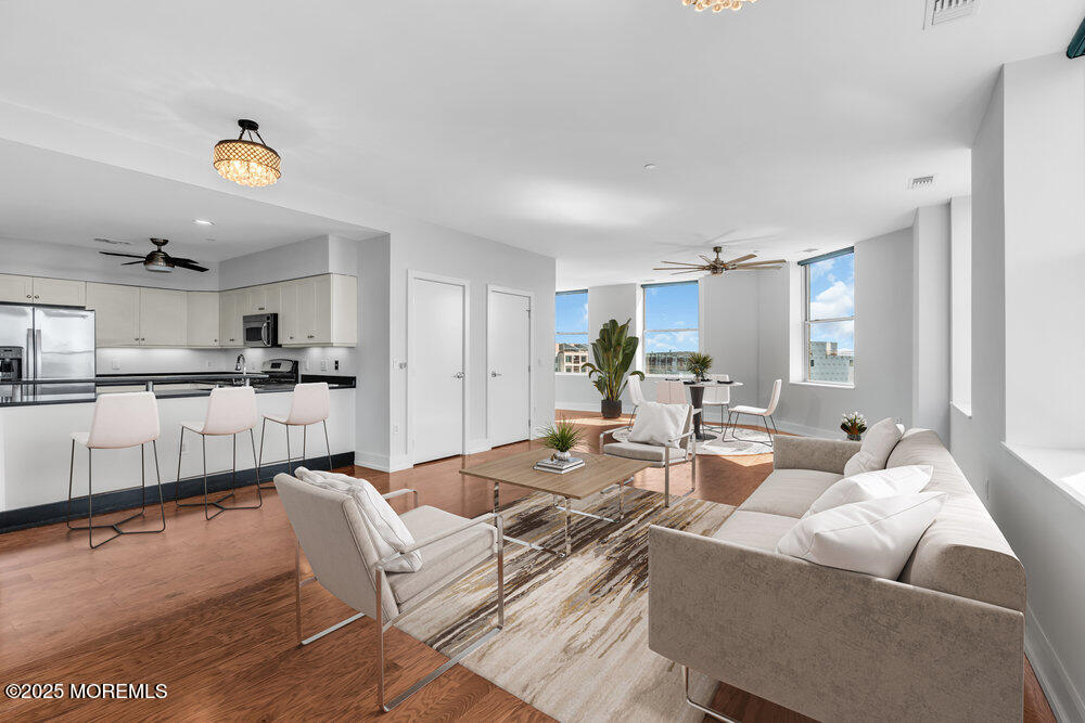 501 Grand Avenue, 4D