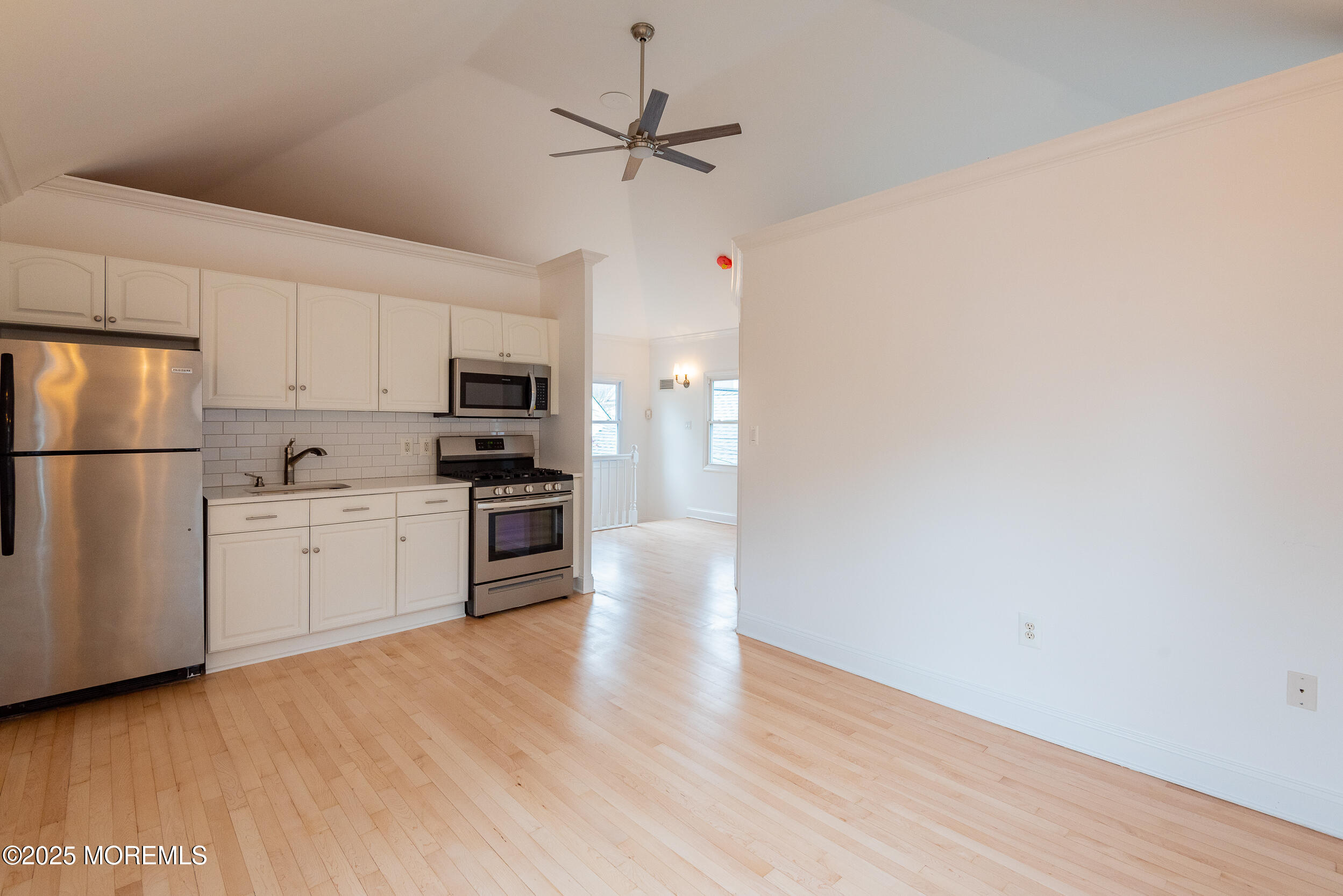 511 Asbury Avenue, Carriage House