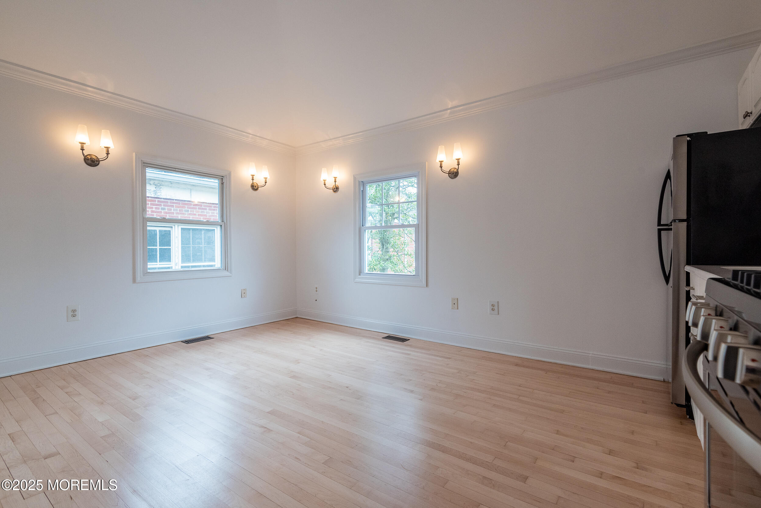 511 Asbury Avenue, Carriage House