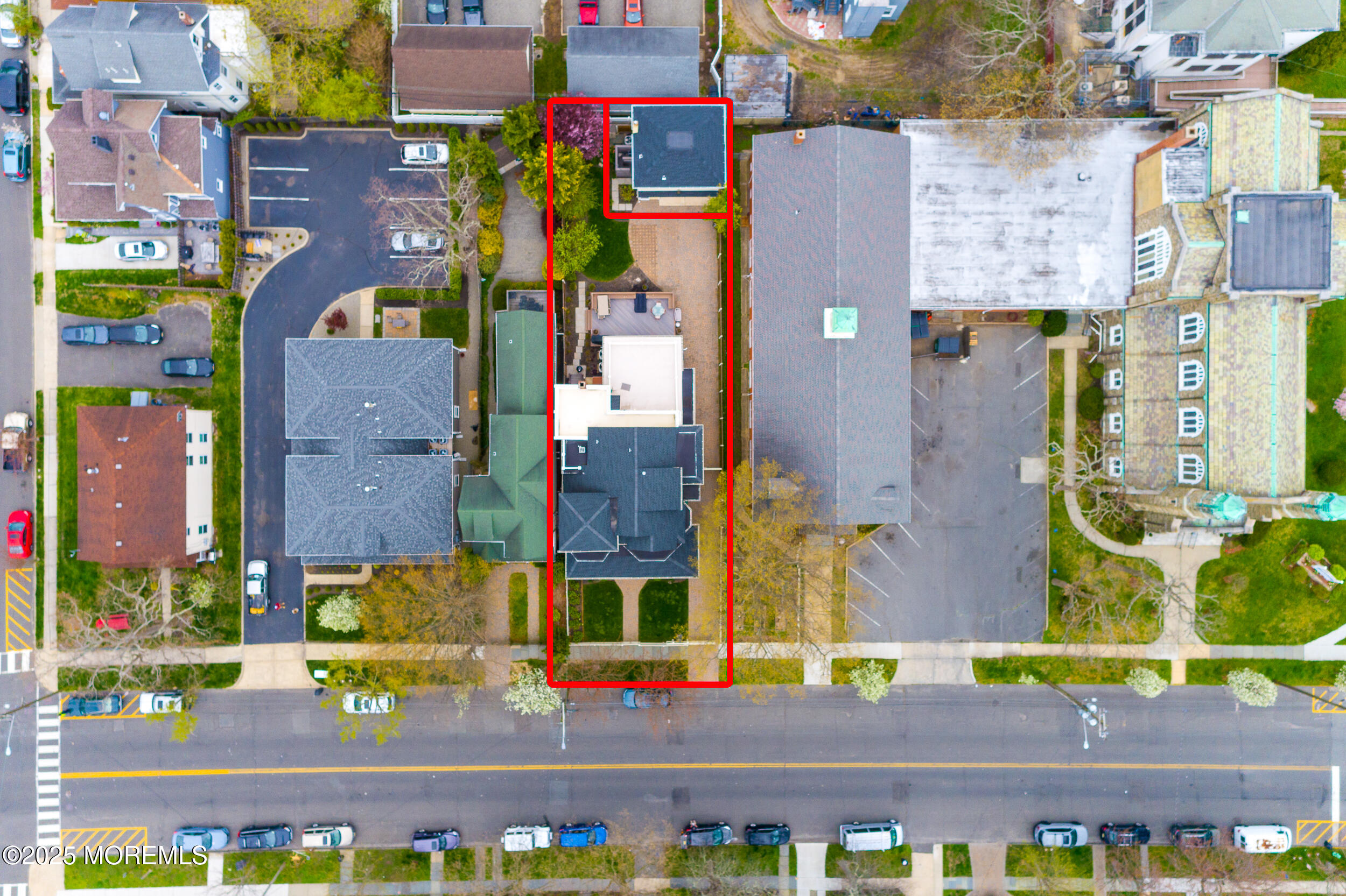 511 Asbury Avenue, Carriage House