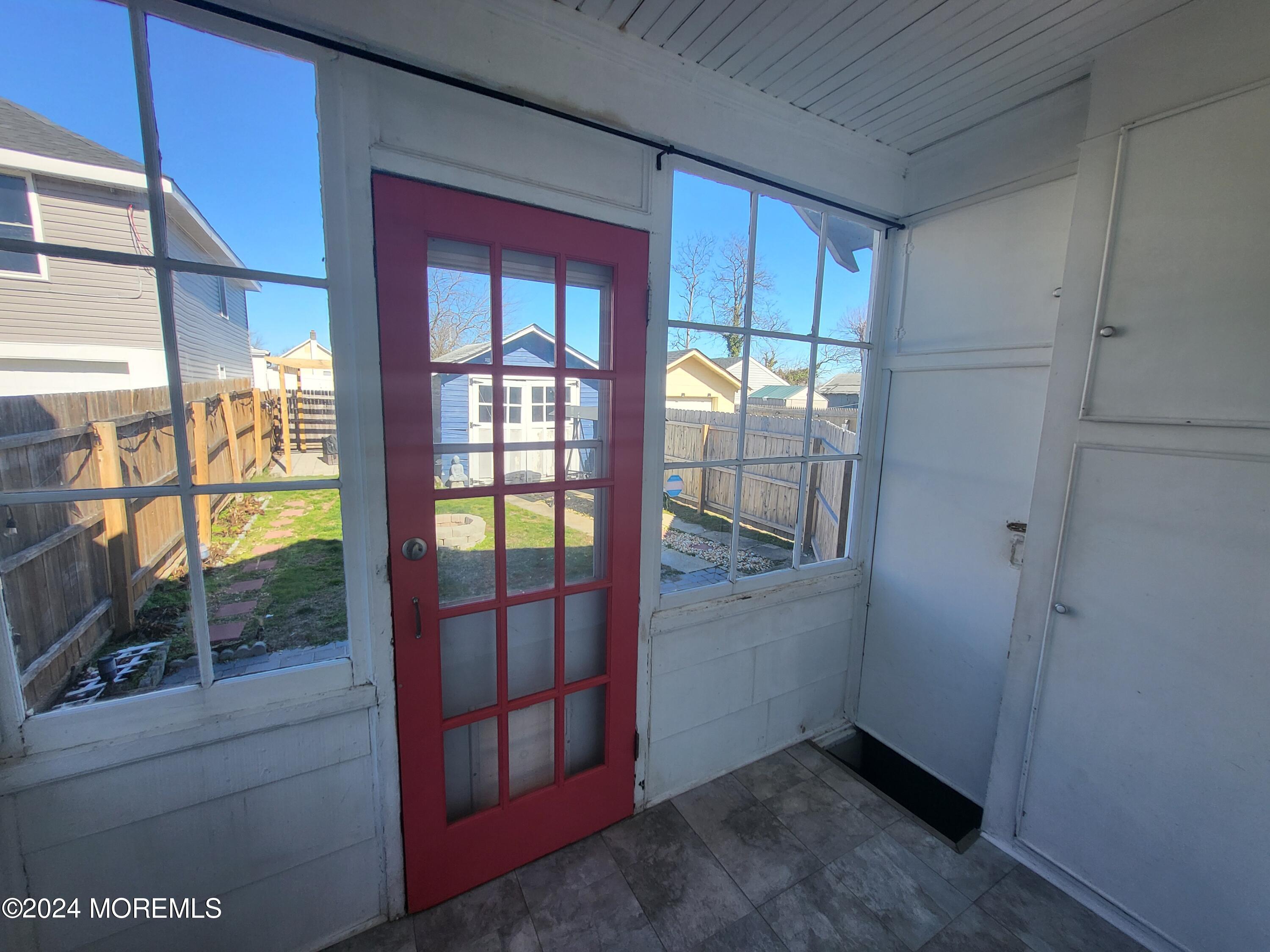1323 & 1/2 9th Avenue