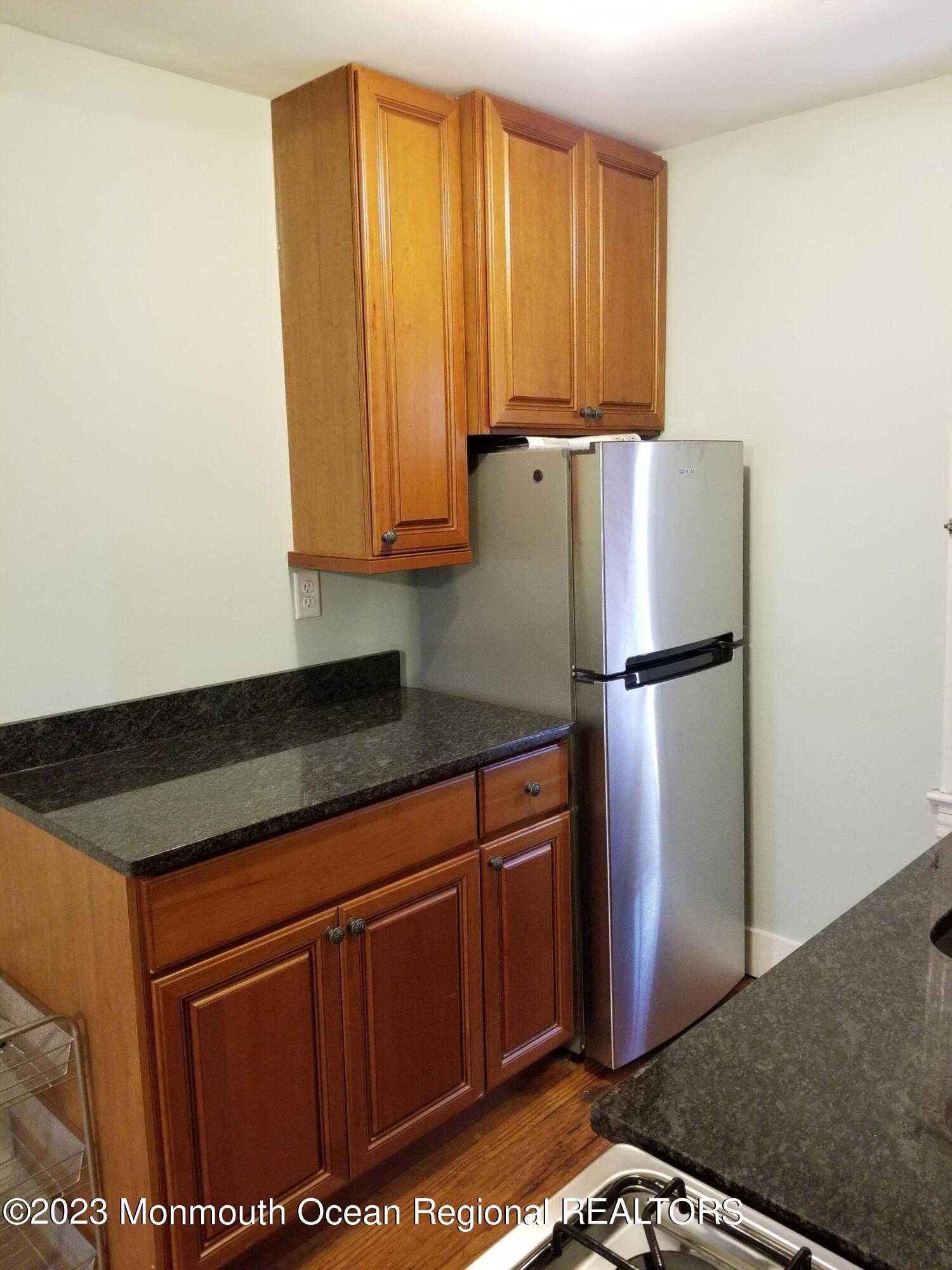 23 Abbott Avenue, 2W