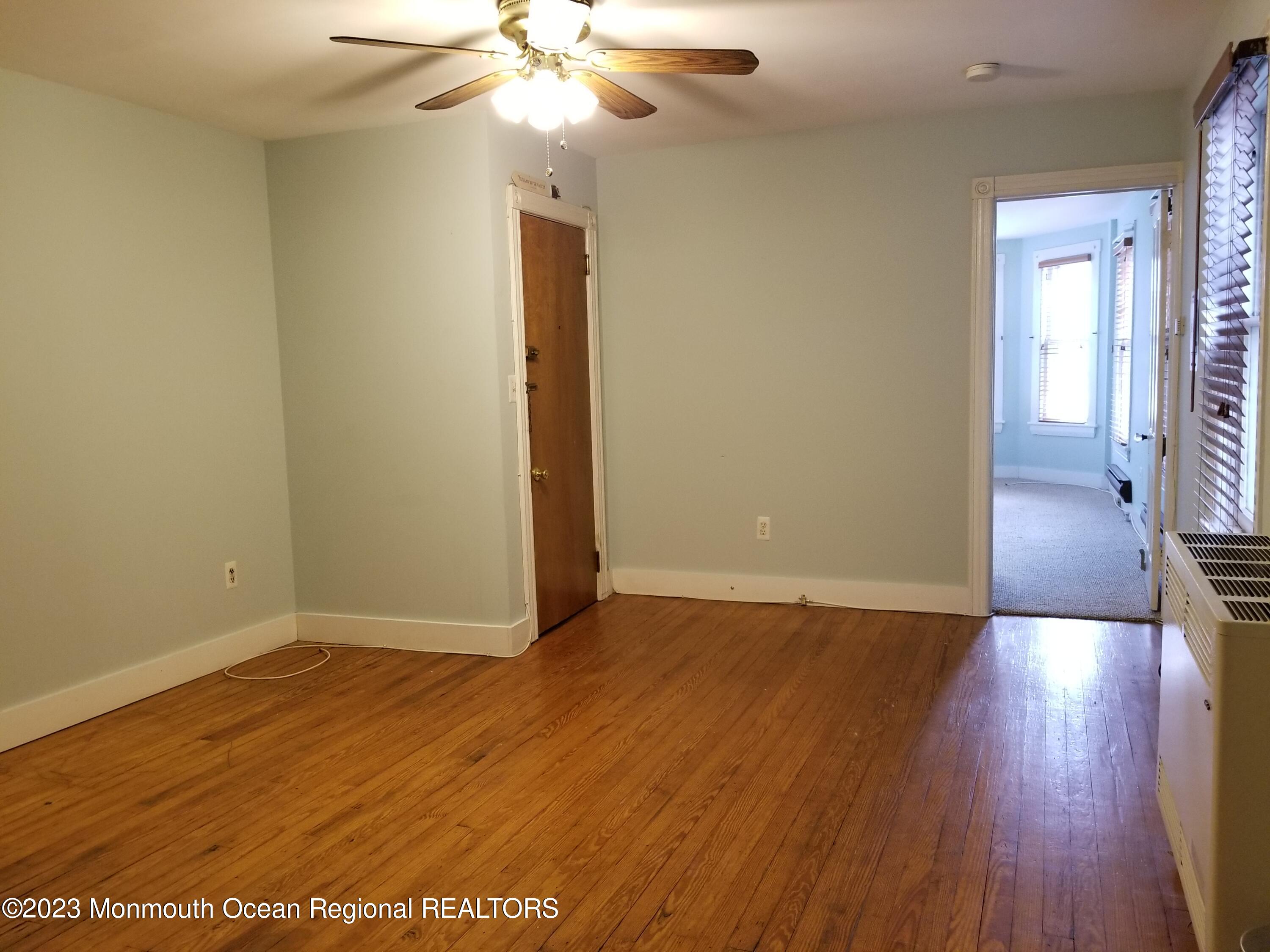 23 Abbott Avenue, 2W