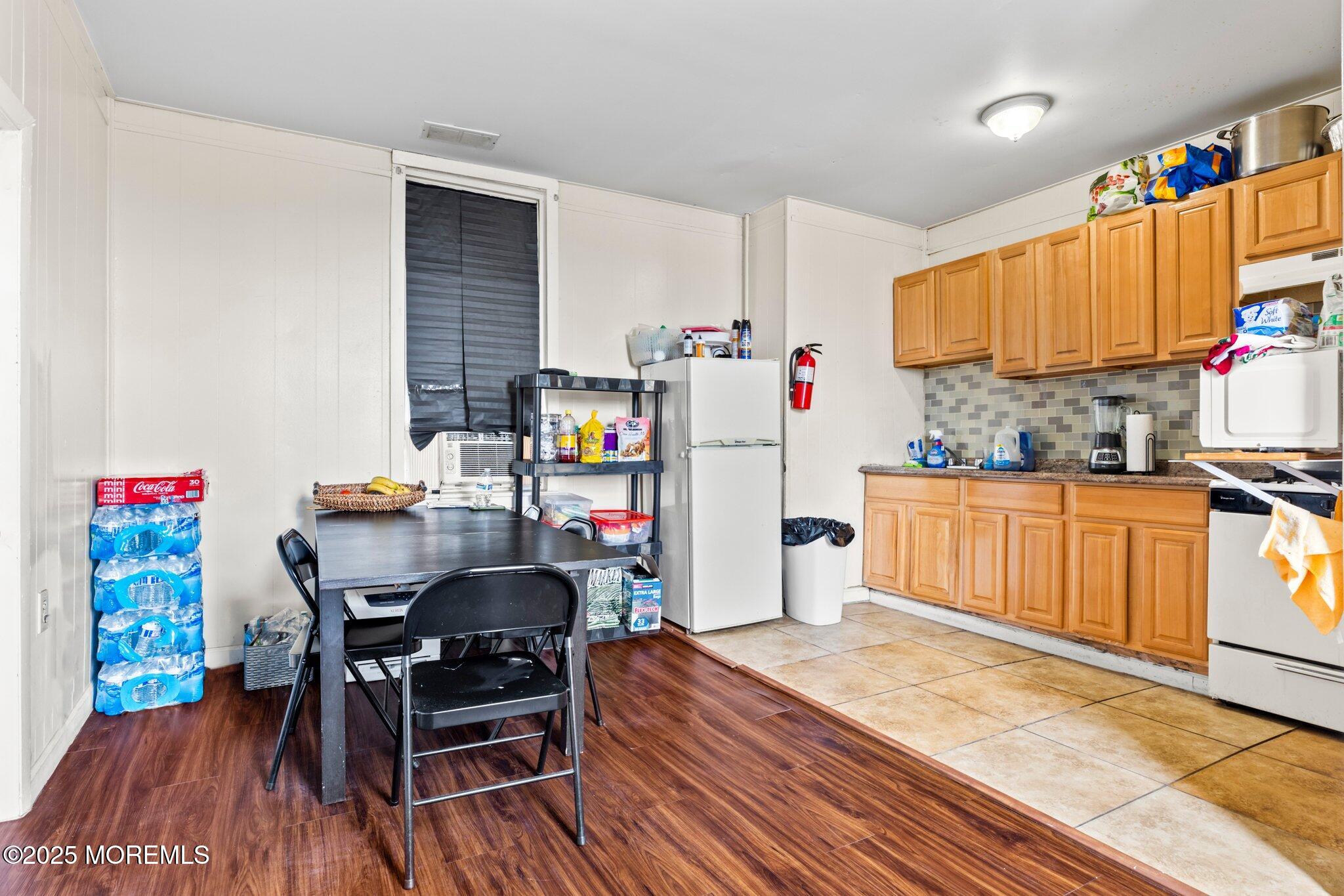 288 Morris Avenue