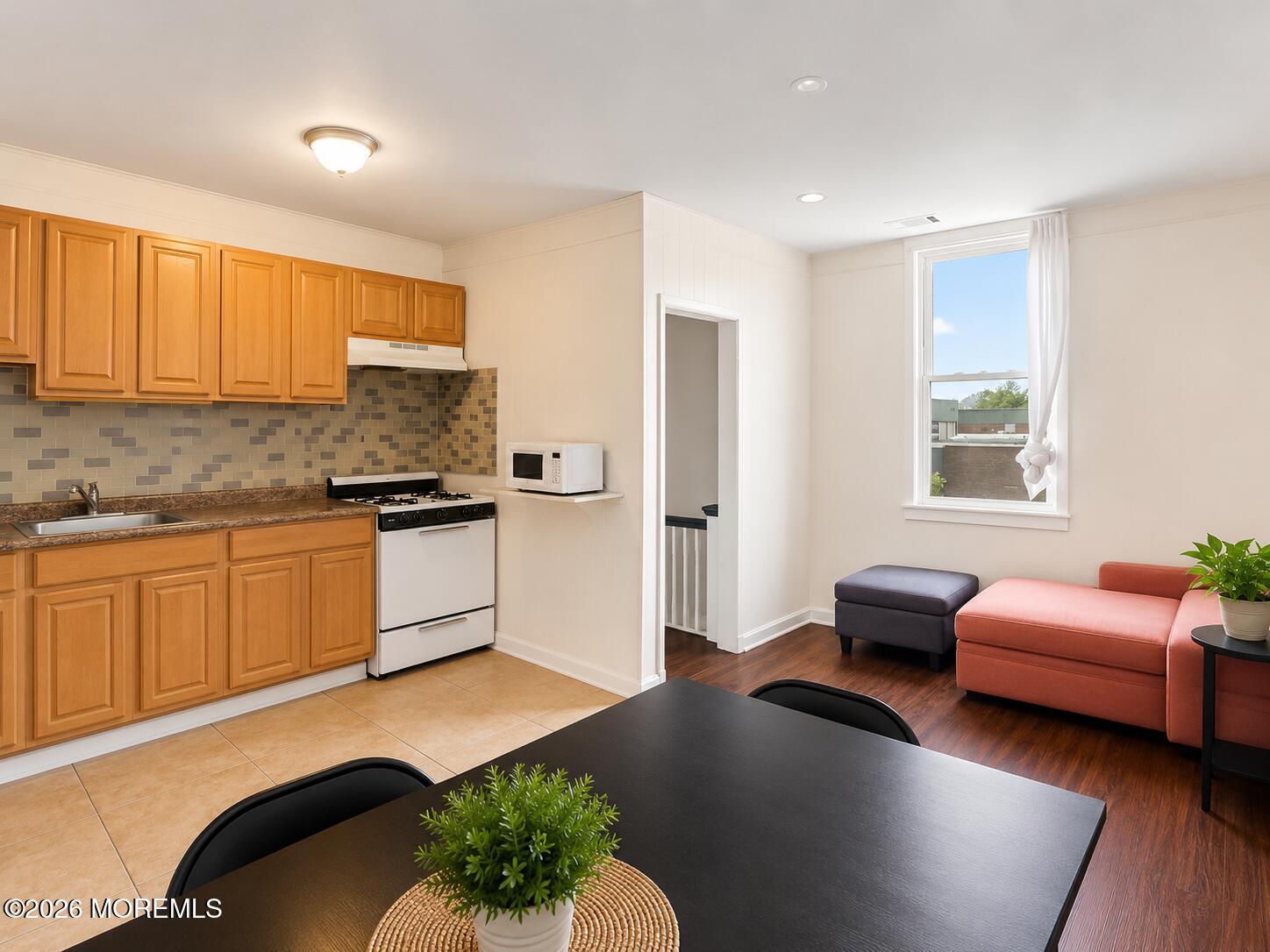288 Morris Avenue